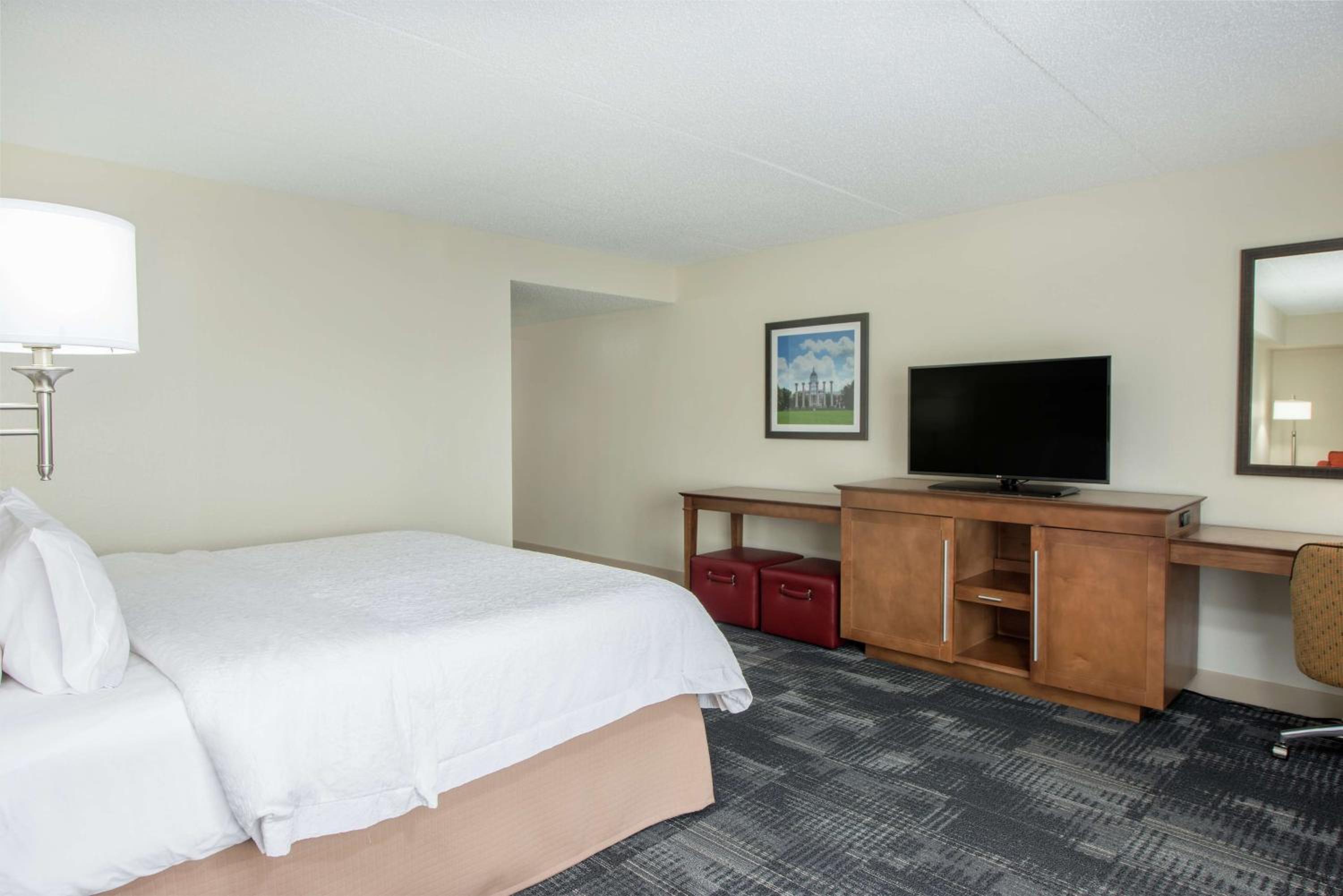 Columbia Vacations - Hampton Inn Columbia - Property Image 15