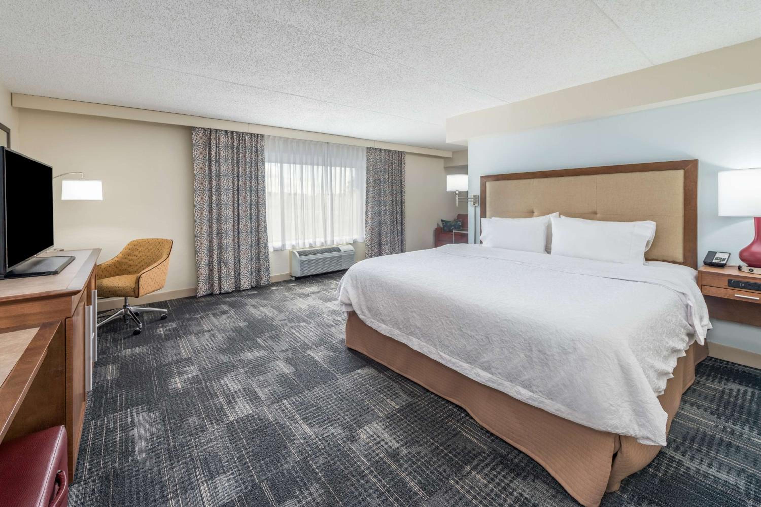 Columbia Vacations - Hampton Inn Columbia - Property Image 21