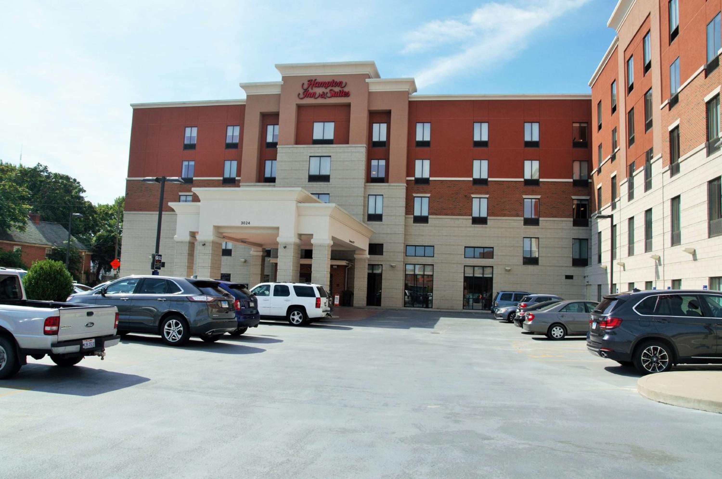 Hotel Hampton Inn & Suites Cincinnati / Uptown - University Area - Image 1