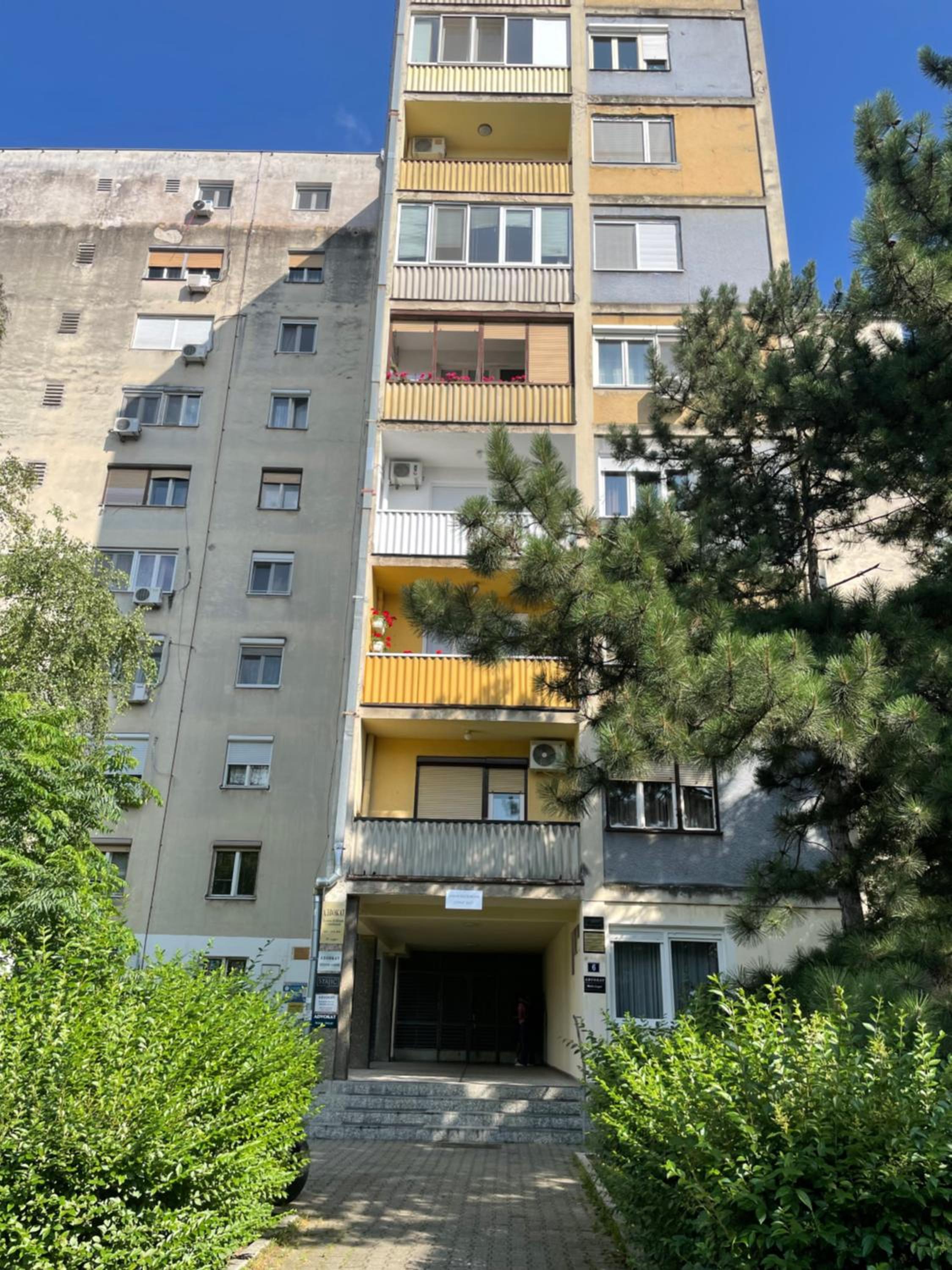 Panonija apartment i parking view 2