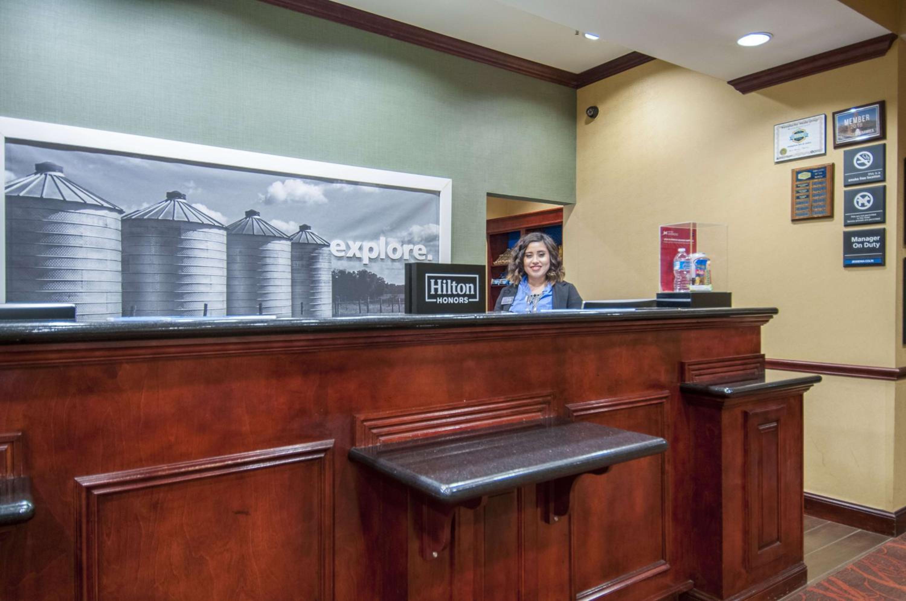 Dallas Vacations - Hampton Inn and Suites Waxahachie - Property Image 5
