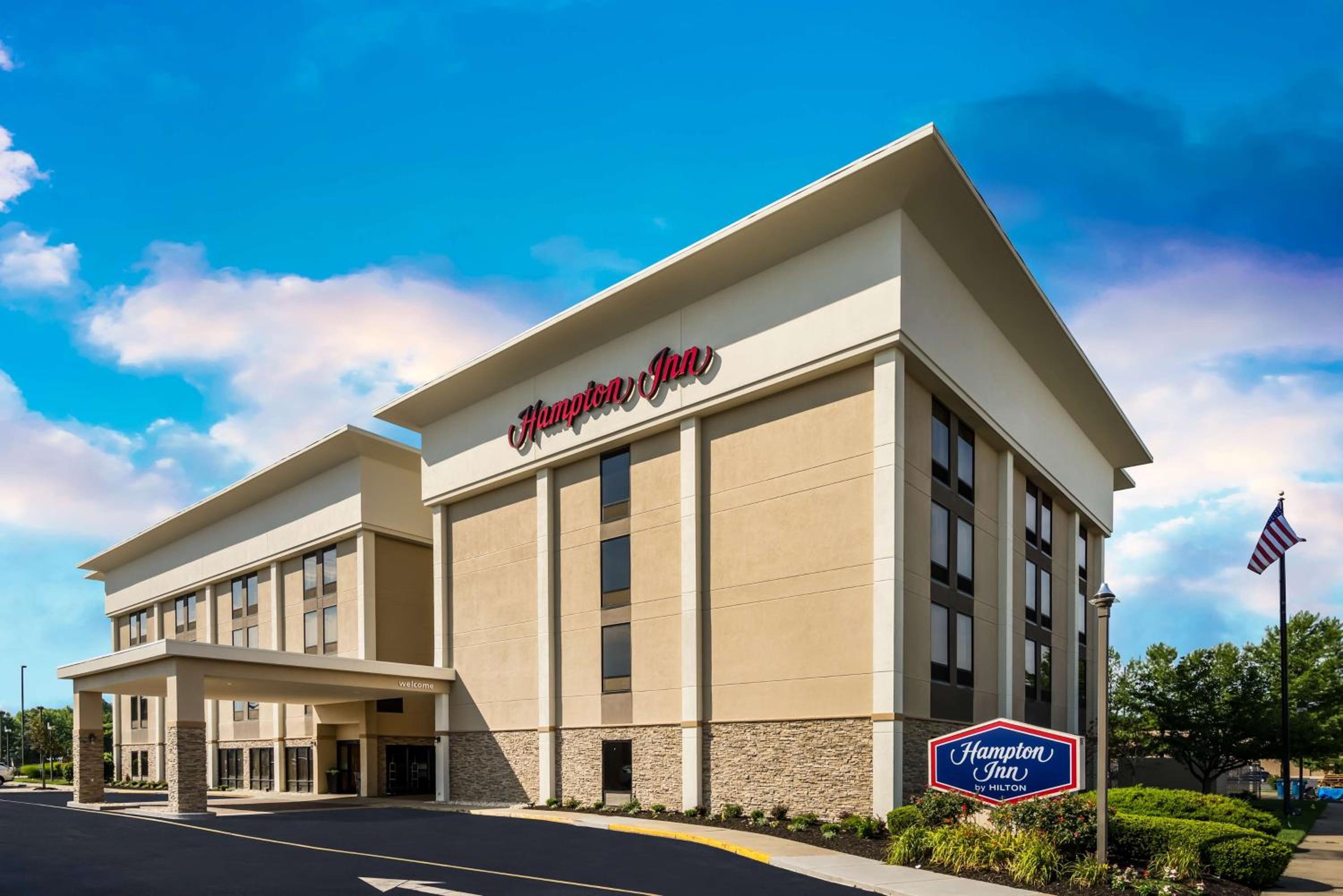 Dover Vacations - Hampton Inn Dover - Property Image 3