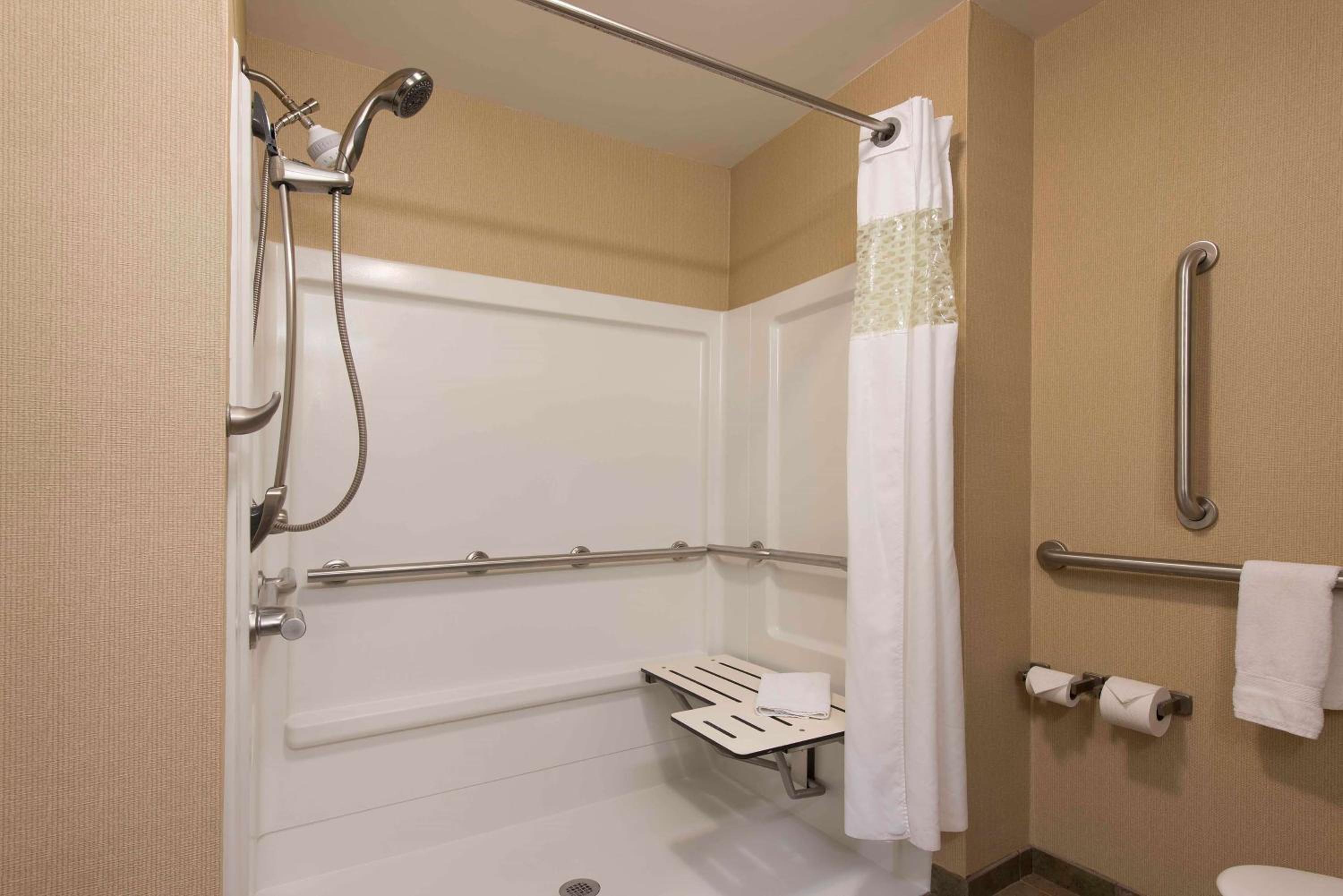 Danville Vacations - Hampton Inn  Suites Danville - Property Image 14