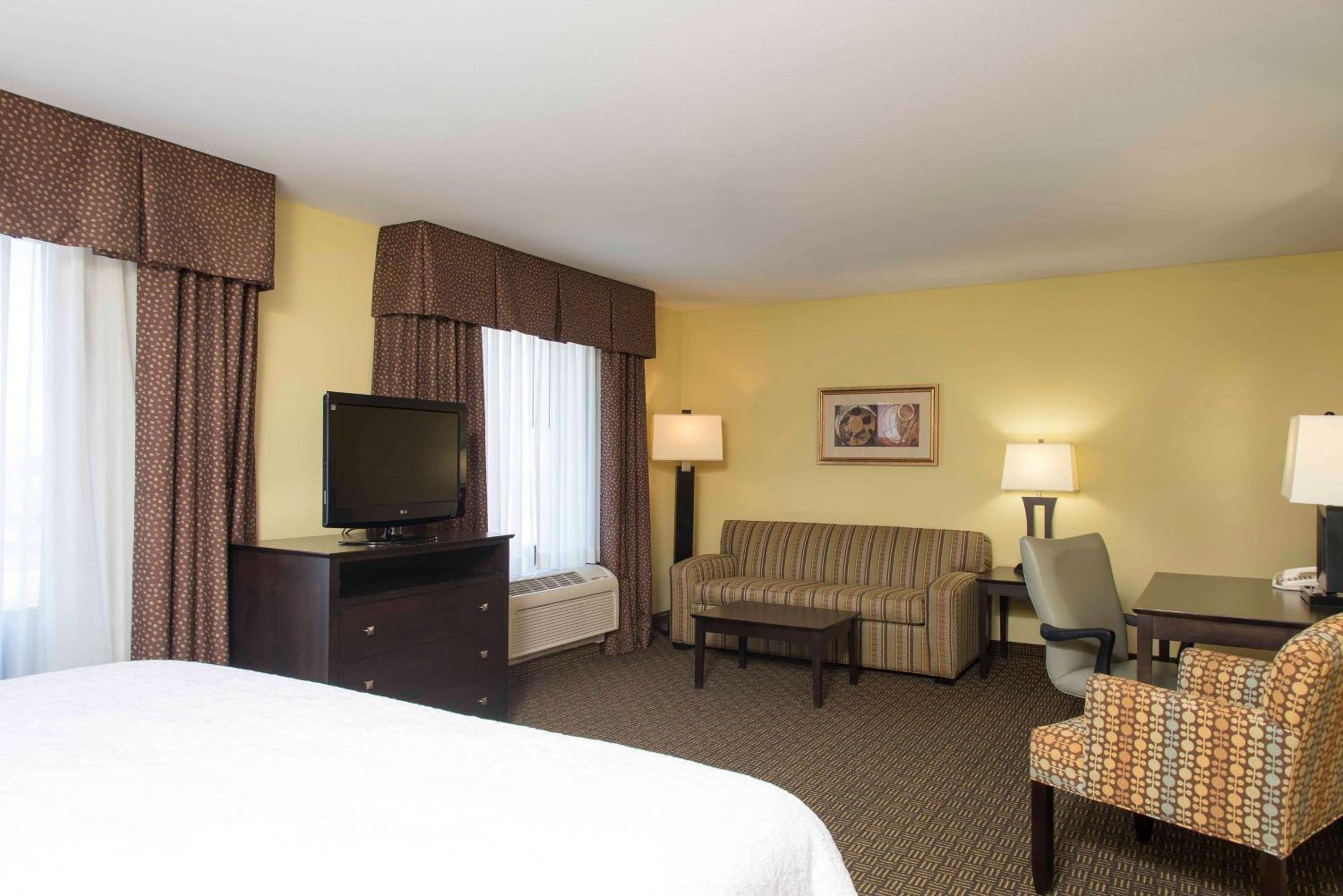 Danville Vacations - Hampton Inn  Suites Danville - Property Image 9