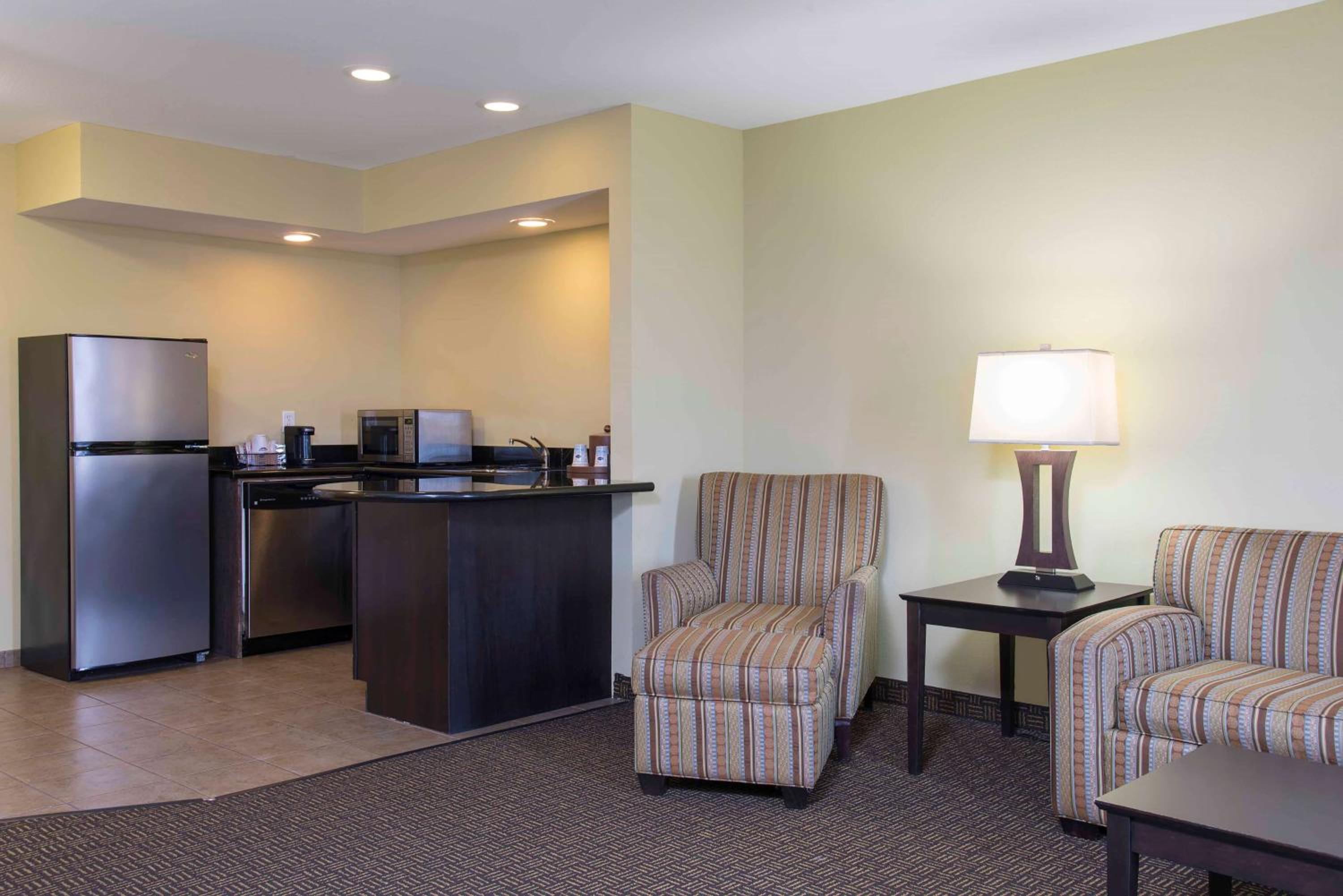 Danville Vacations - Hampton Inn  Suites Danville - Property Image 8