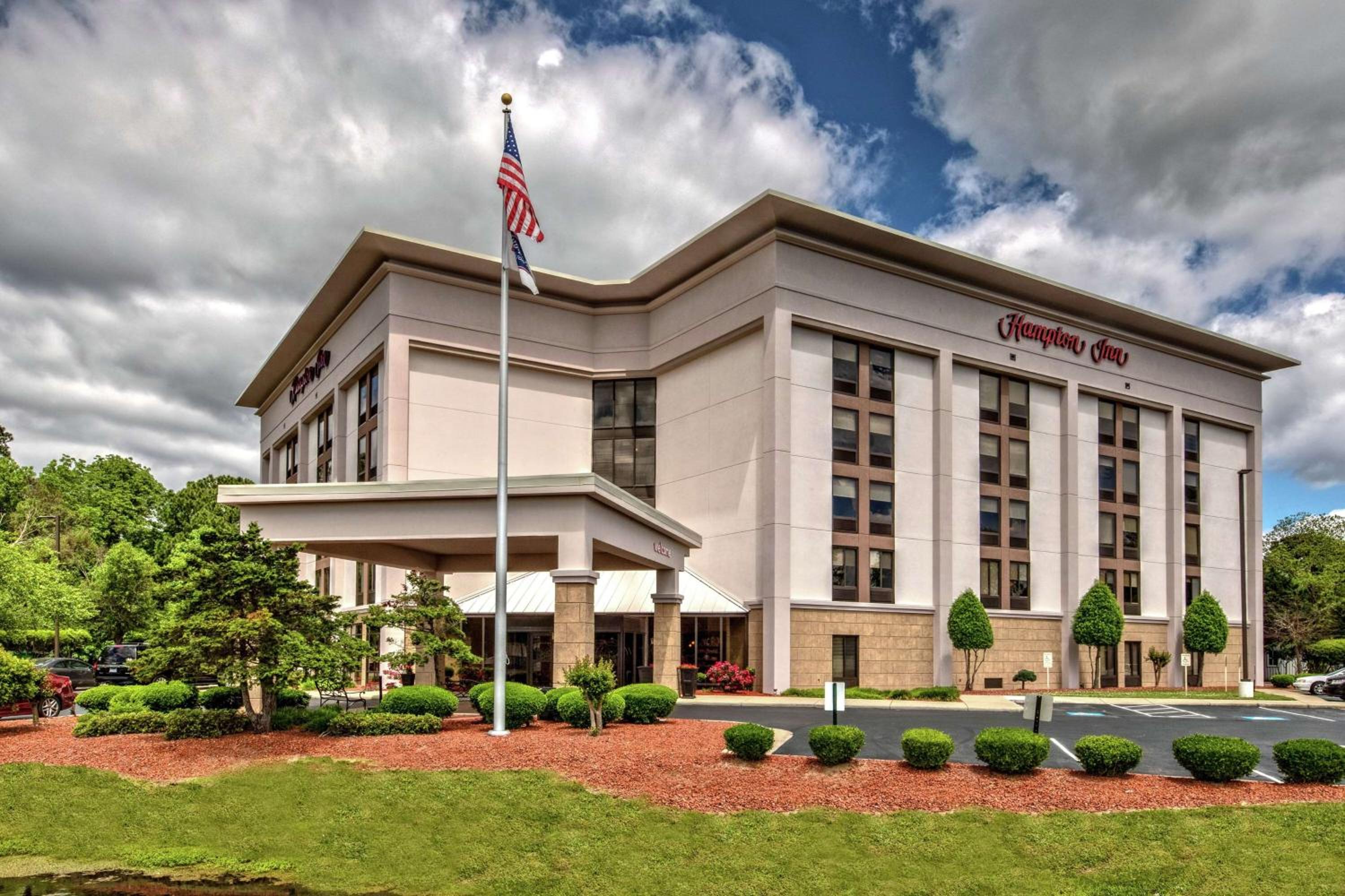Elizabeth City Vacations - Hampton Inn Elizabeth City - Property Image 1