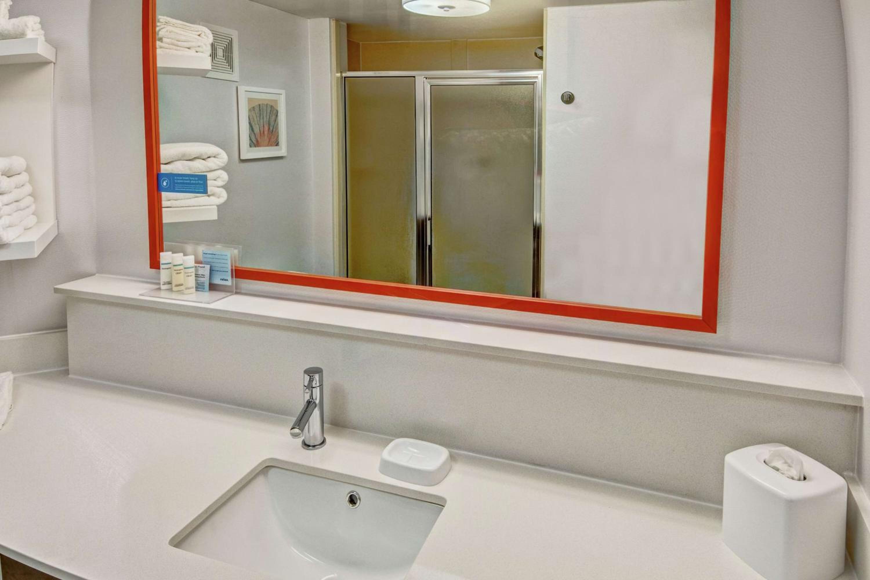 Elizabeth City Vacations - Hampton Inn Elizabeth City - Property Image 5