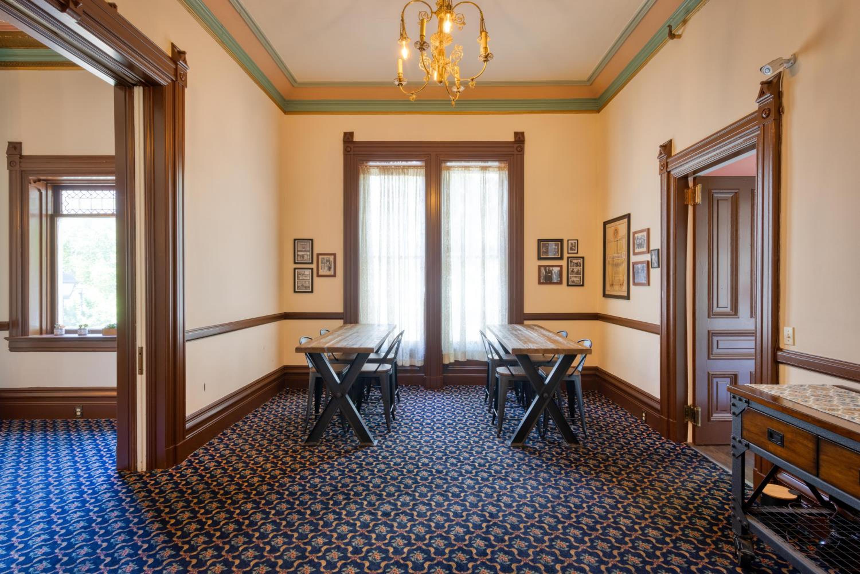 HI Sacramento Hostel