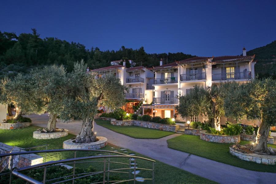 Hotel Evlalia Studios & Villas - Image 1