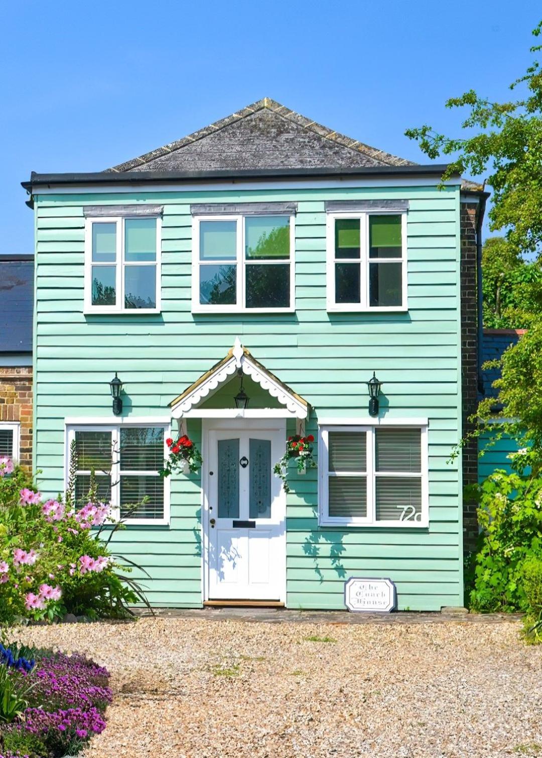 The Coach House- Stunning Detached Coastal home, with parking, by Historic Deal Castle view 3