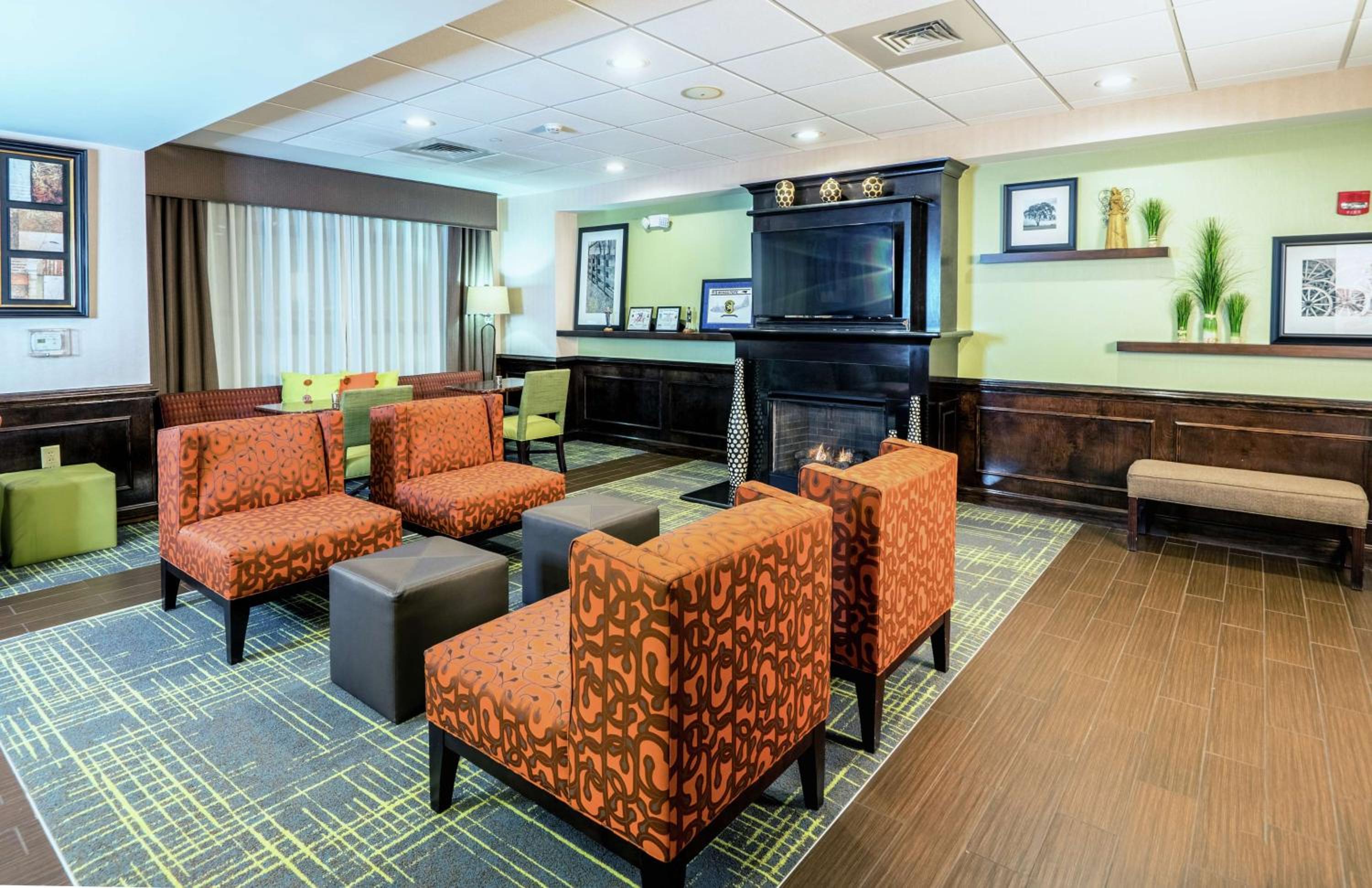 Spring Lake Vacations - Hampton Inn Spring Lake Fayetteville - Property Image 1