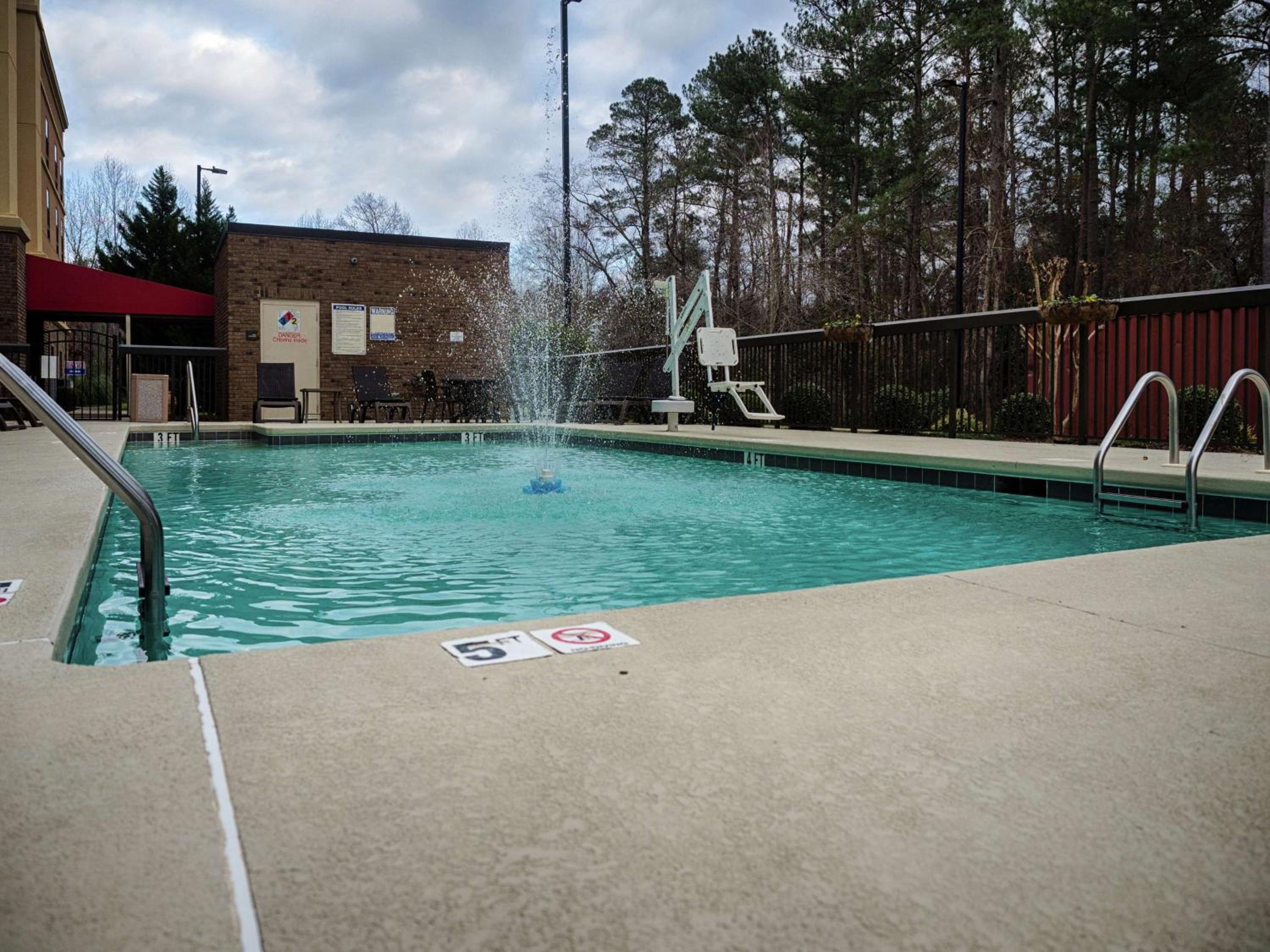 Spring Lake Vacations - Hampton Inn Spring Lake Fayetteville - Property Image 8
