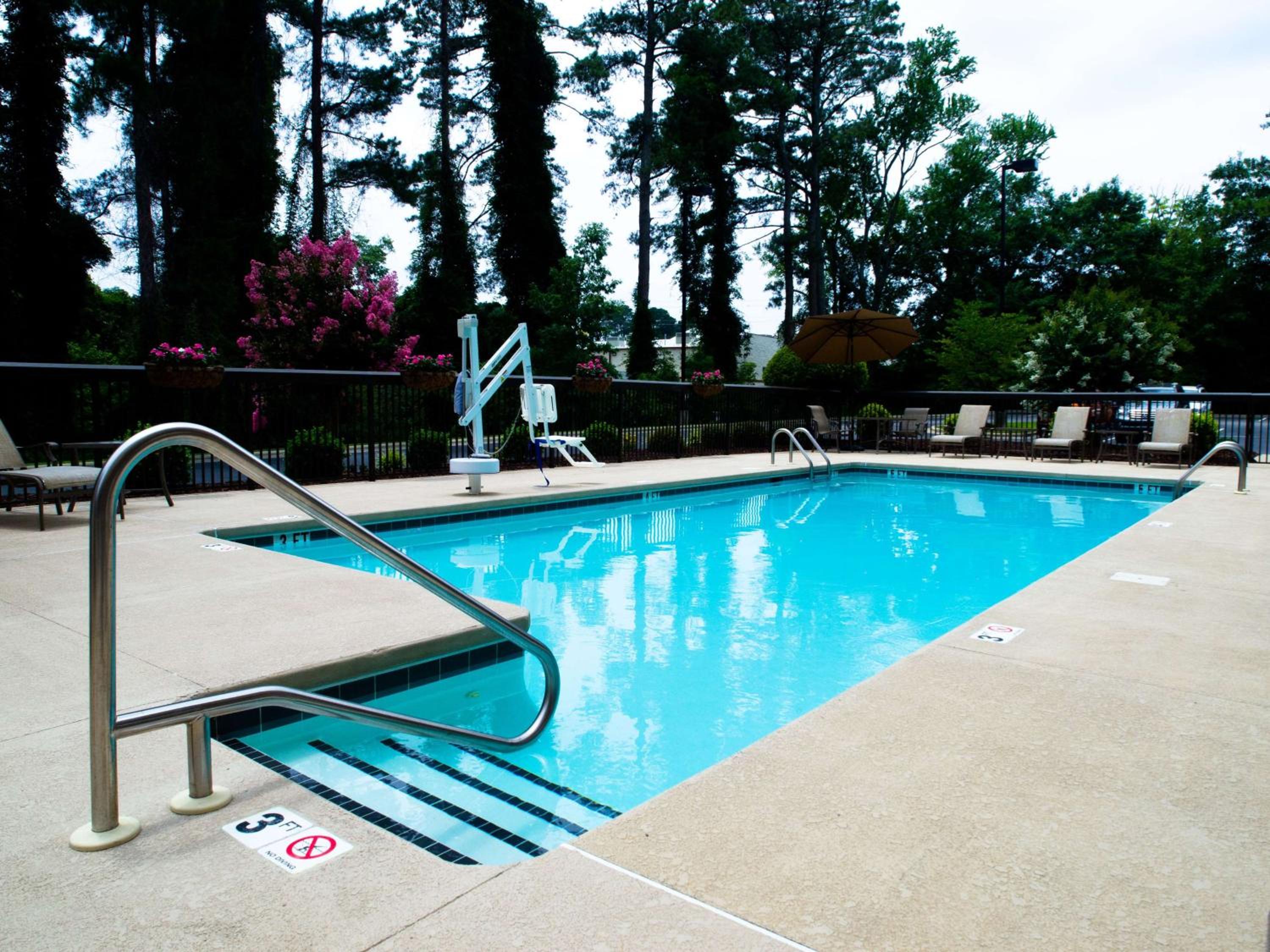 Spring Lake Vacations - Hampton Inn Spring Lake Fayetteville - Property Image 6