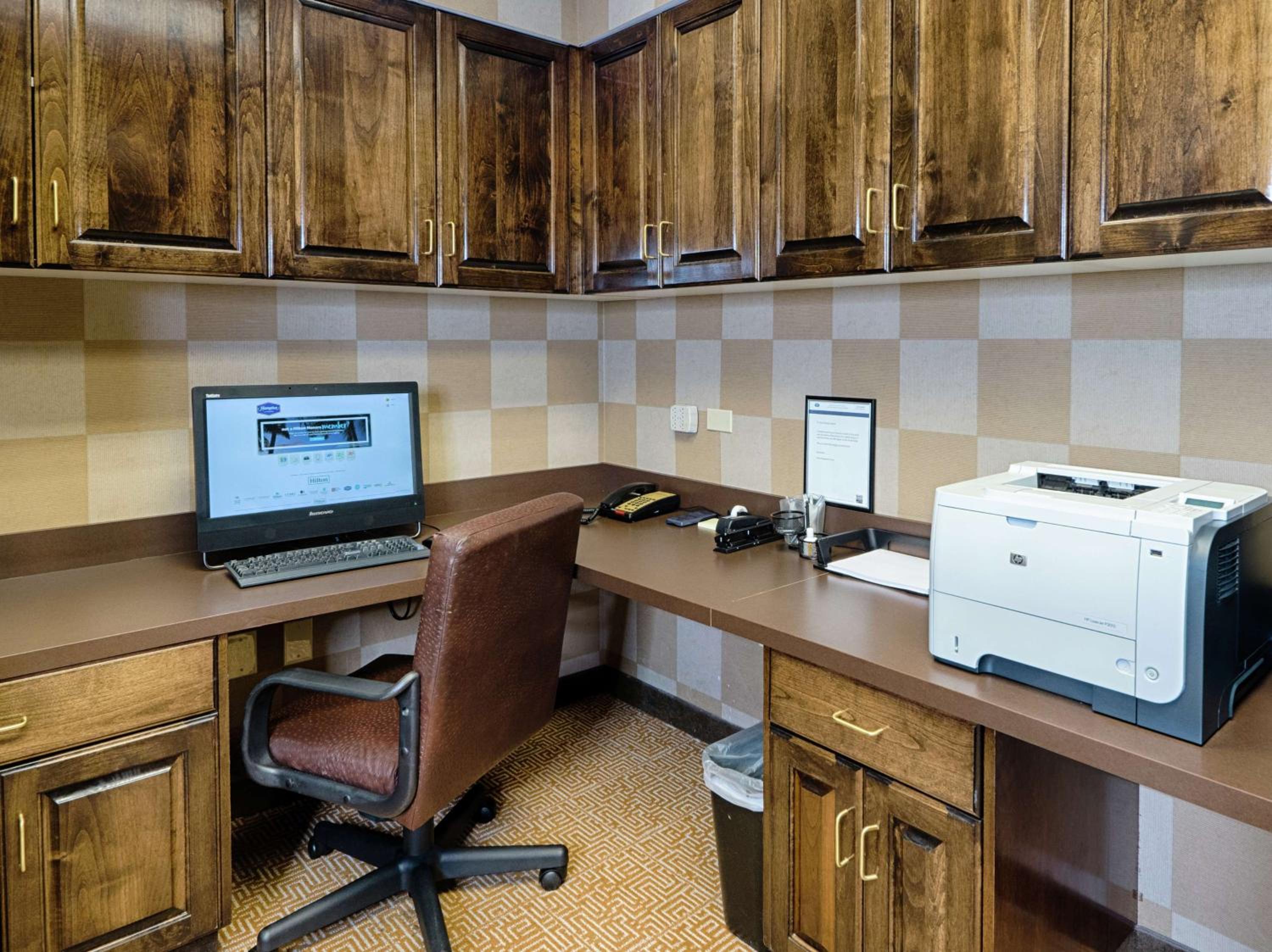 Spring Lake Vacations - Hampton Inn Spring Lake Fayetteville - Property Image 26