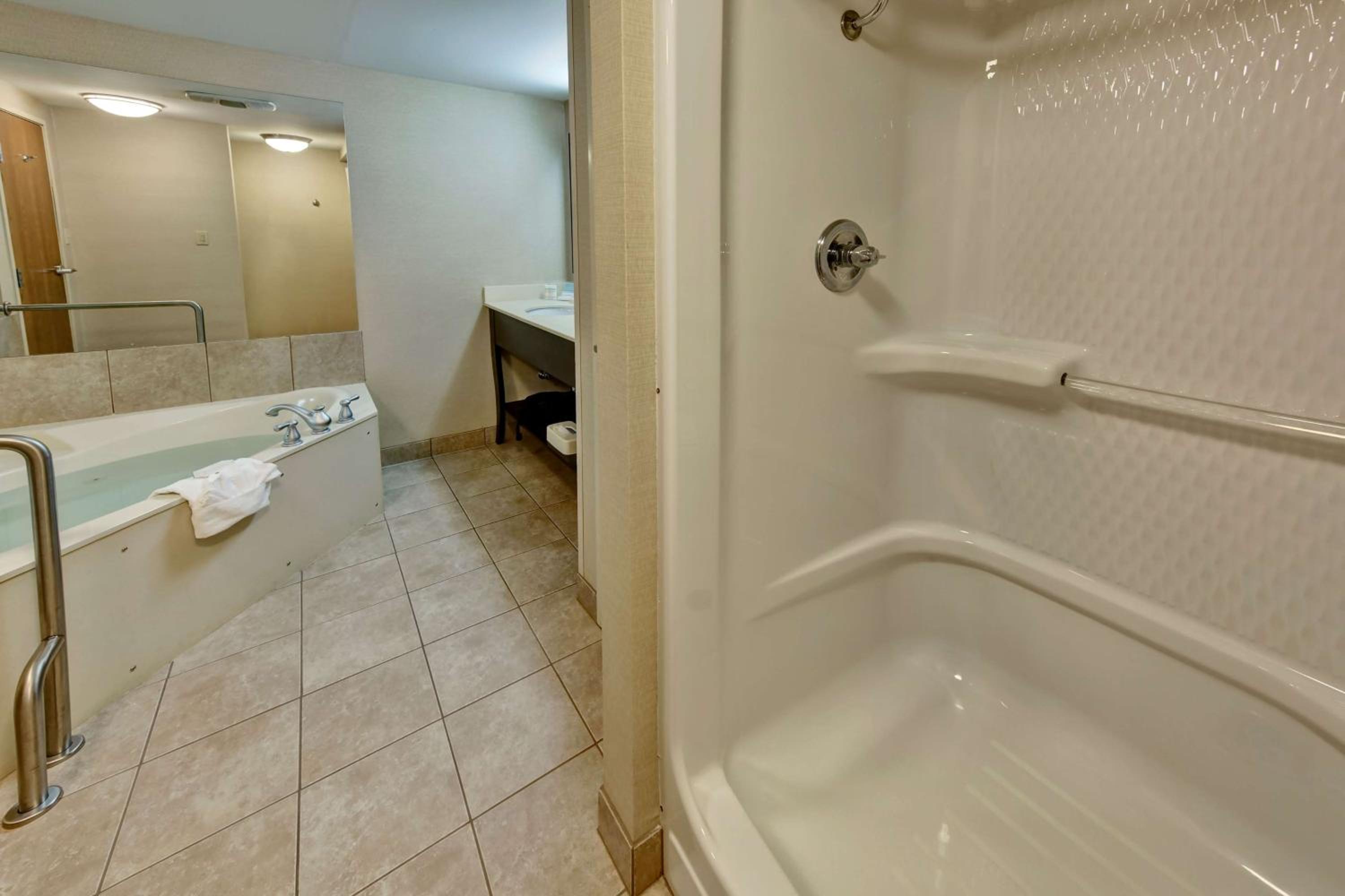 Hampton Inn by Hilton Clarksville