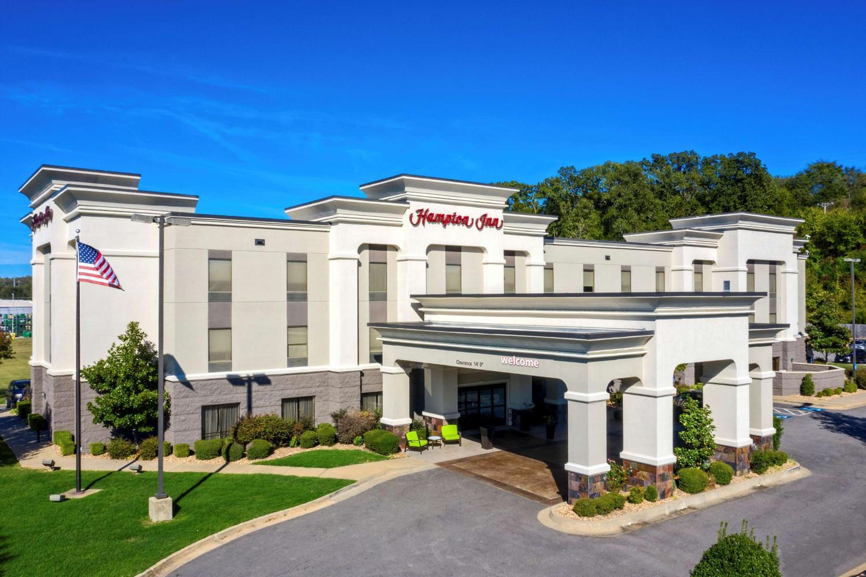 Fort Smith Vacations - Hampton Inn Van Buren - Property Image 1