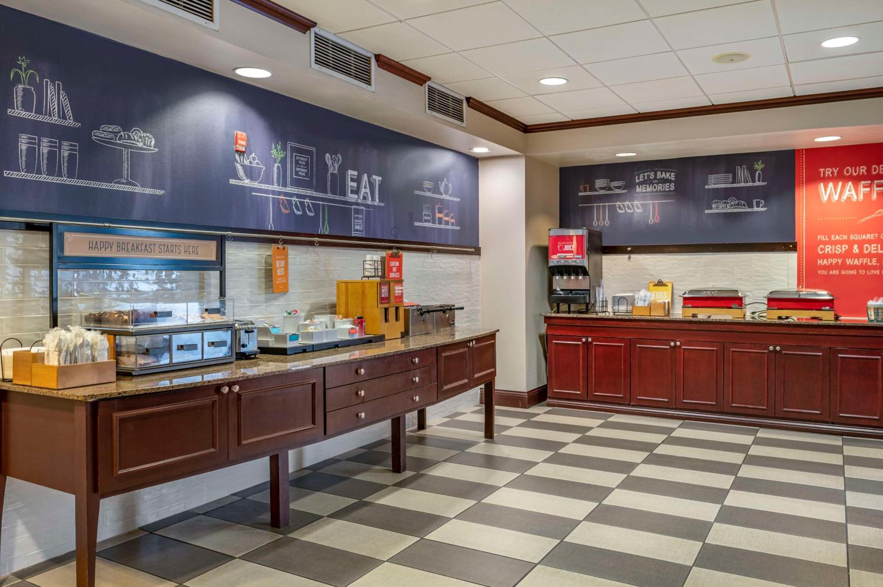 Hampton Inn Greenfield - Property Image 16