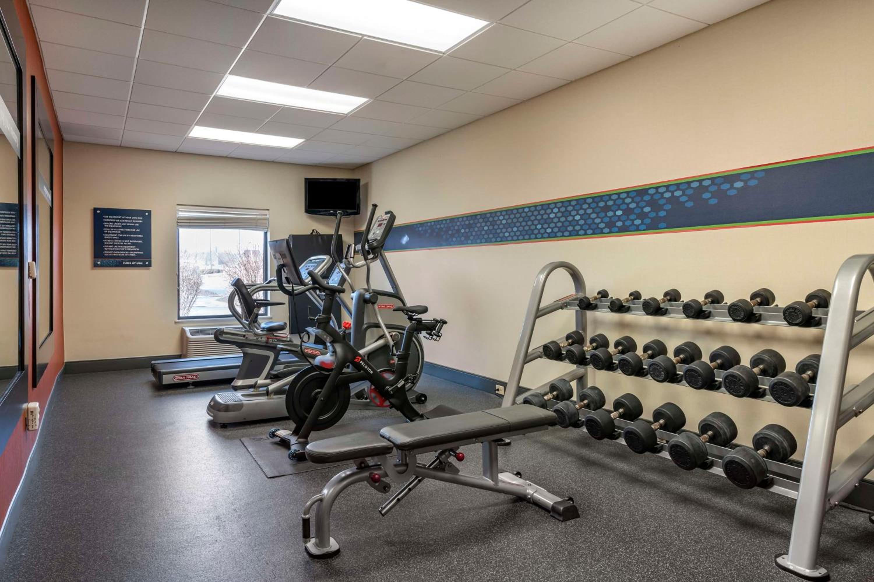 Hampton Inn Greenfield - Property Image 18