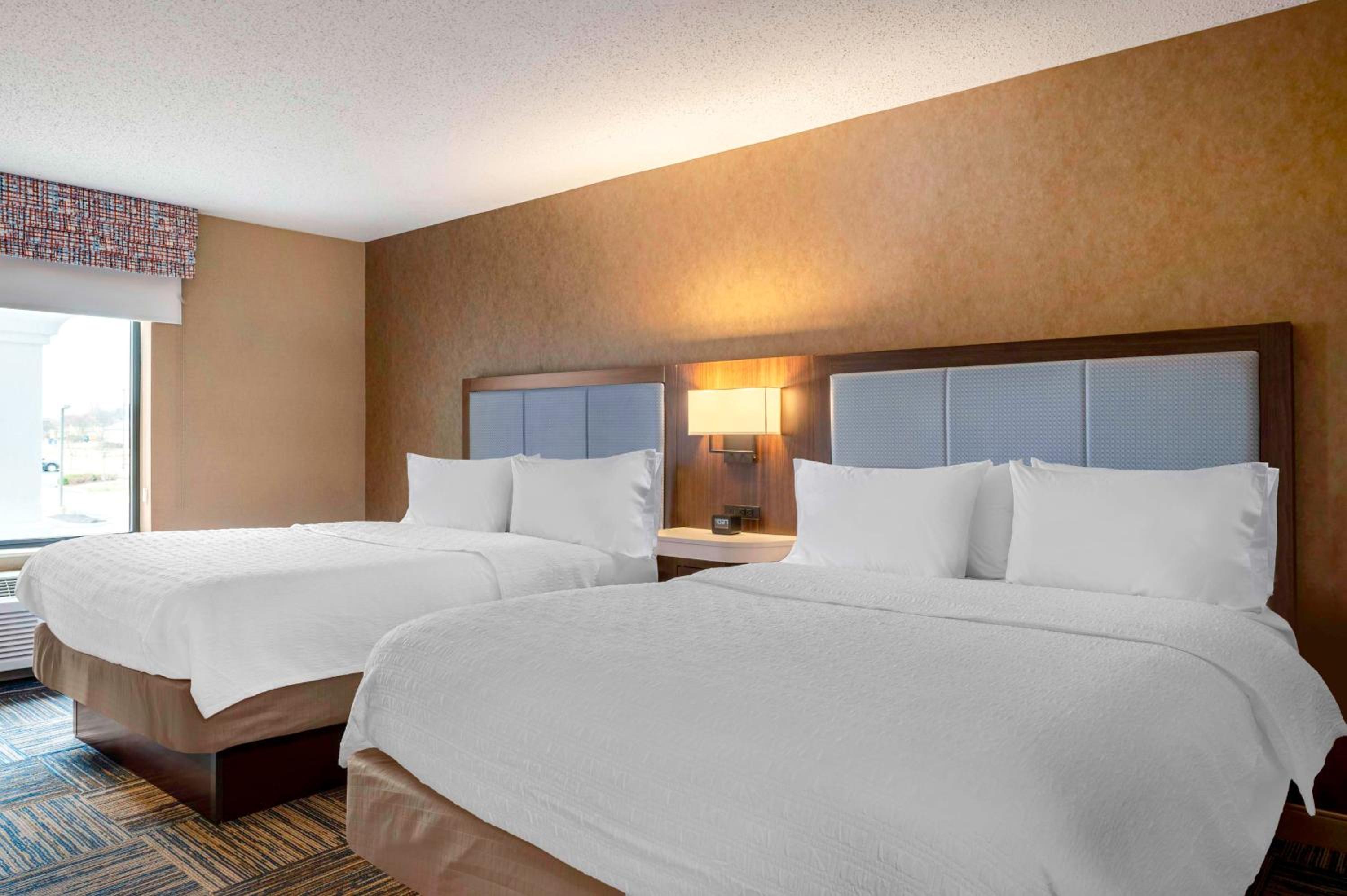 Hampton Inn Greenfield - Property Image 47