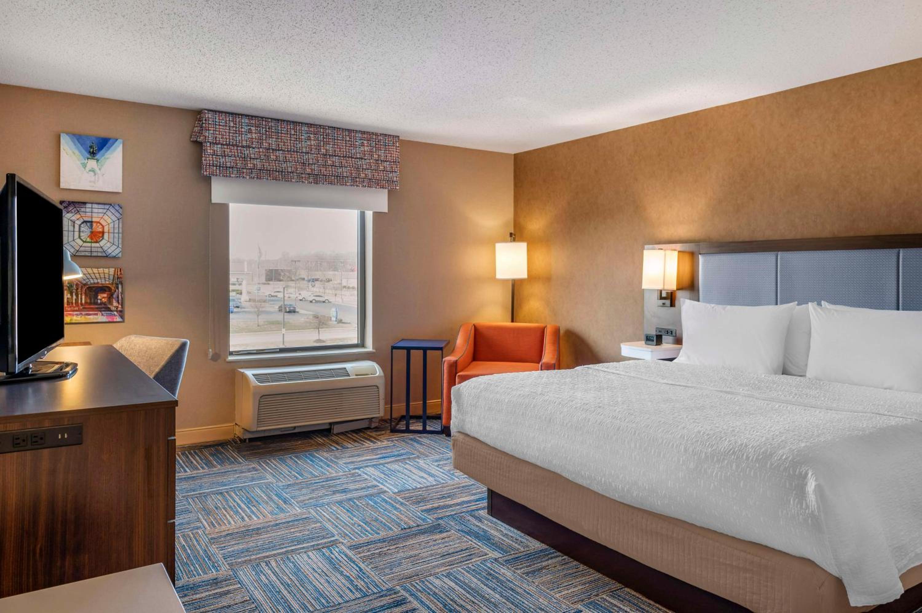 Hampton Inn Greenfield - Property Image 51