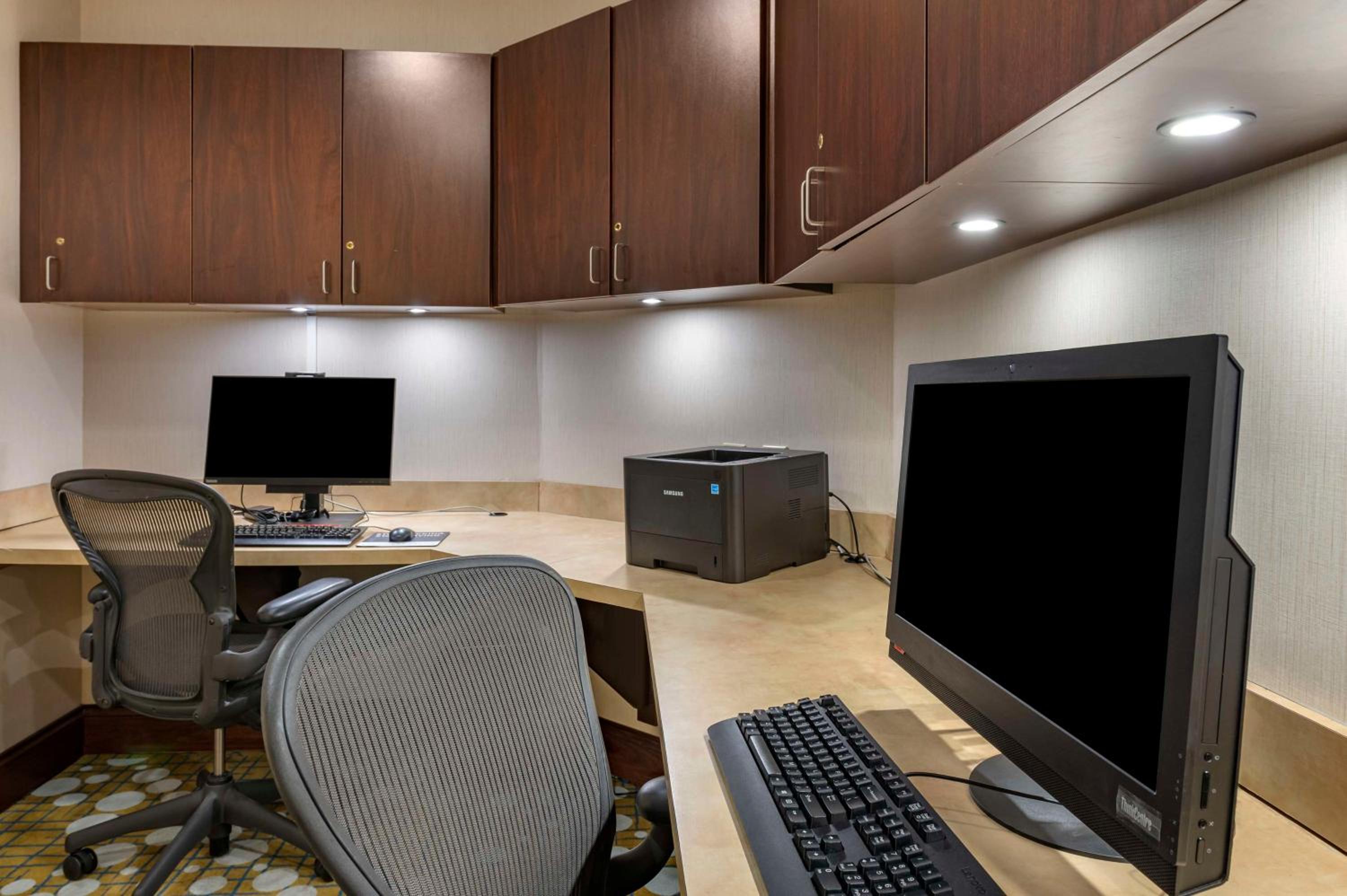 Hampton Inn Greenfield - Property Image 38