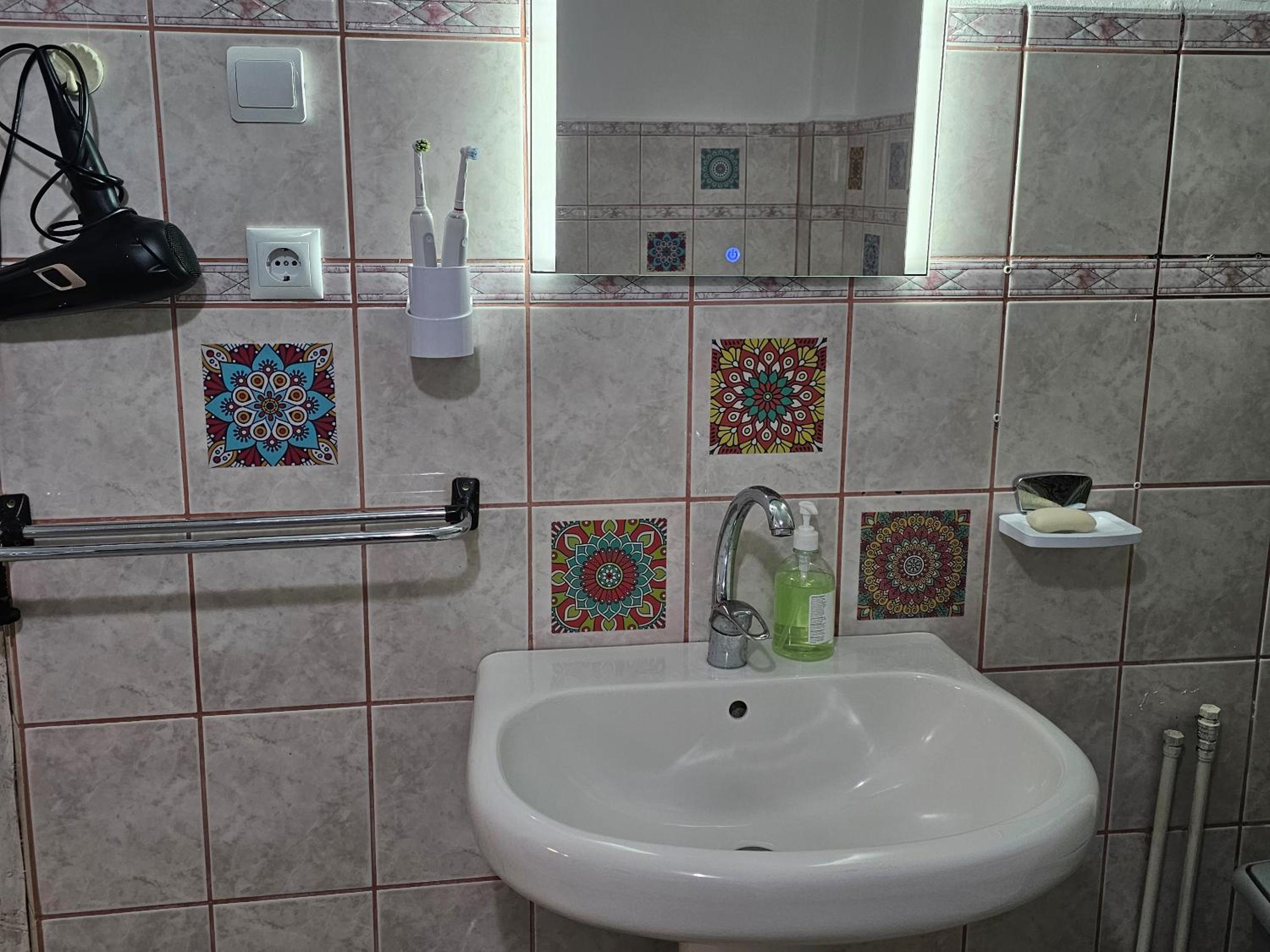 Photo 18