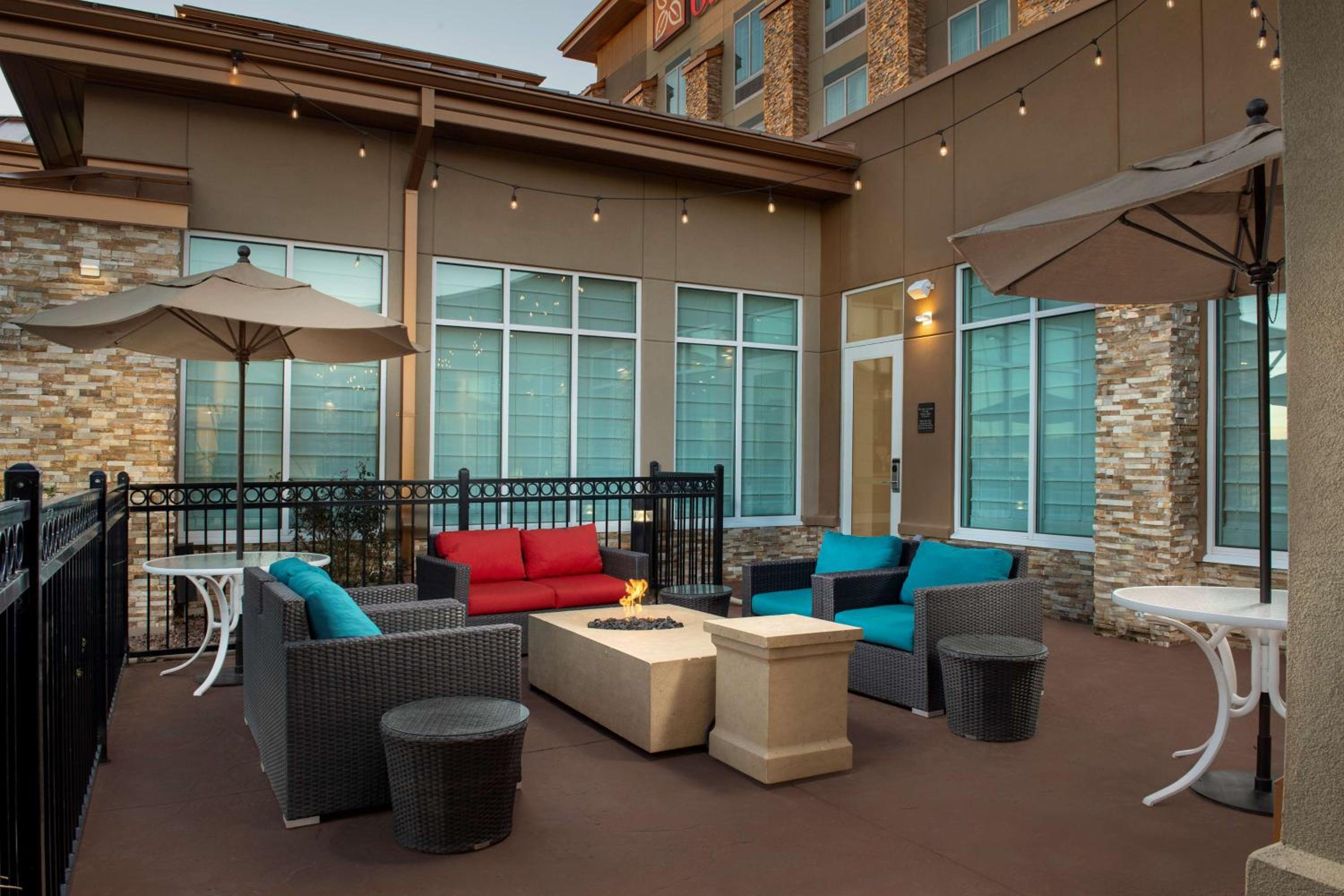 Gallup Vacations - Hilton Garden Inn Gallup - Property Image 2