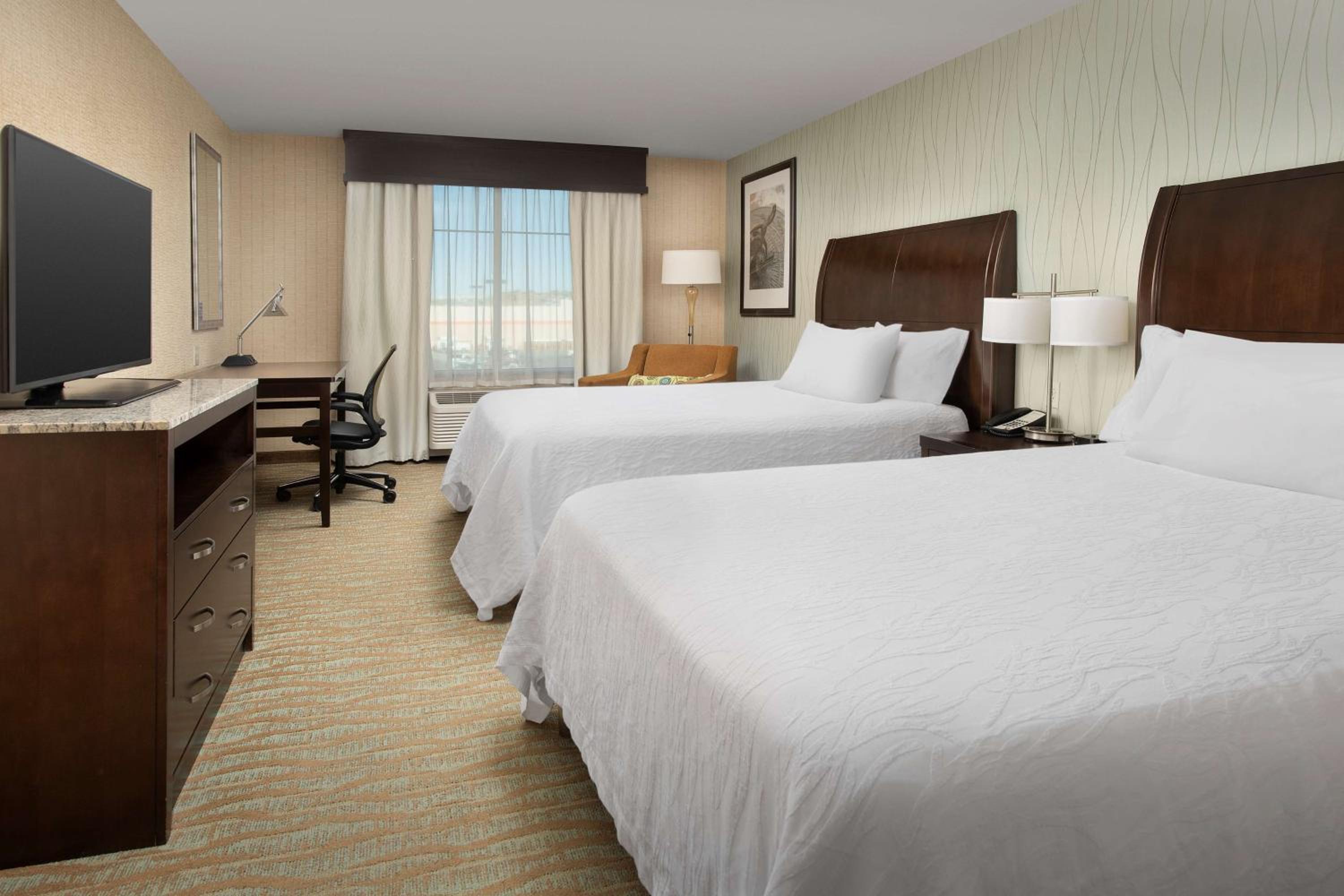 Gallup Vacations - Hilton Garden Inn Gallup - Property Image 7