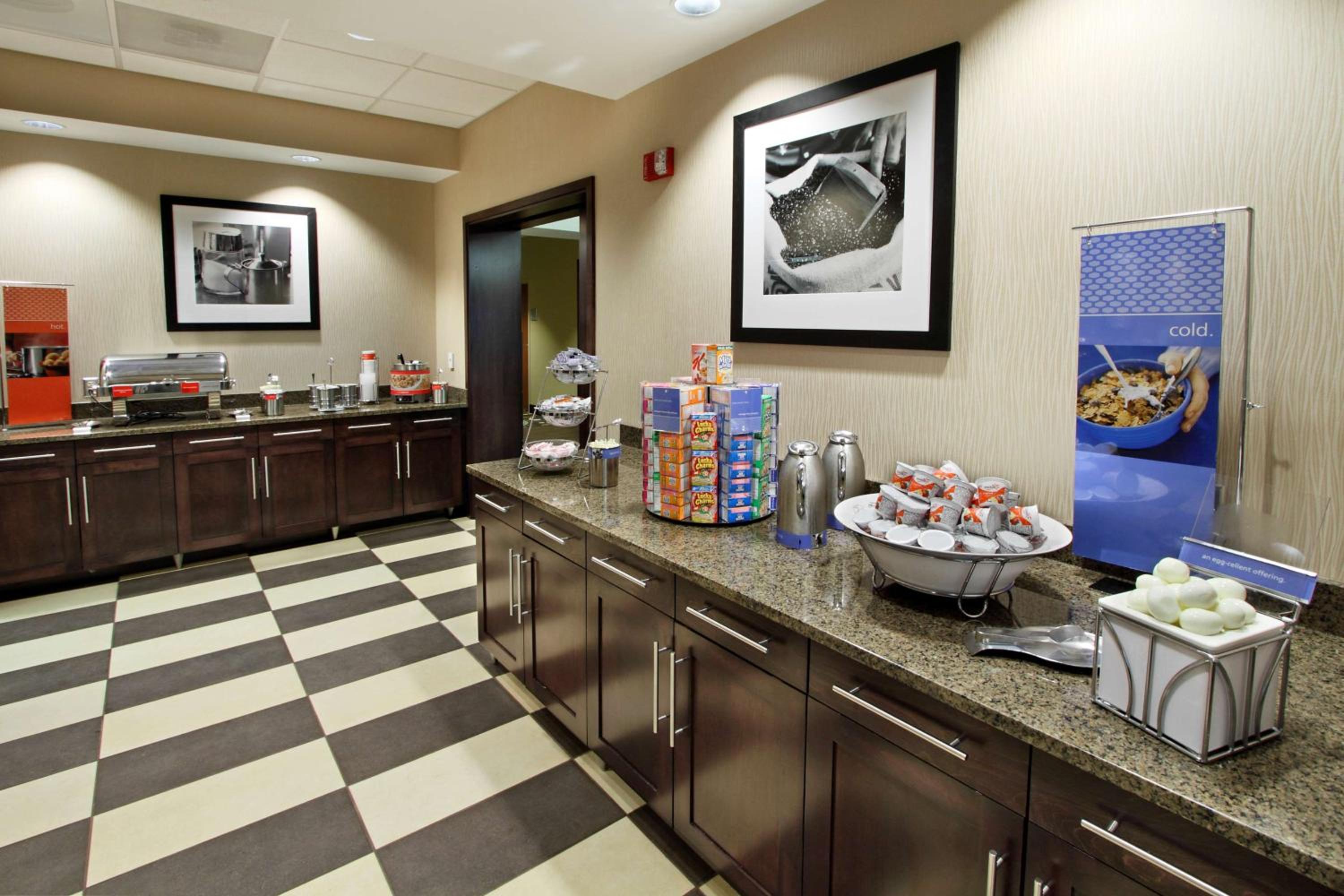Hagerstown Vacations - Hampton Inn Hagerstown - Property Image 33