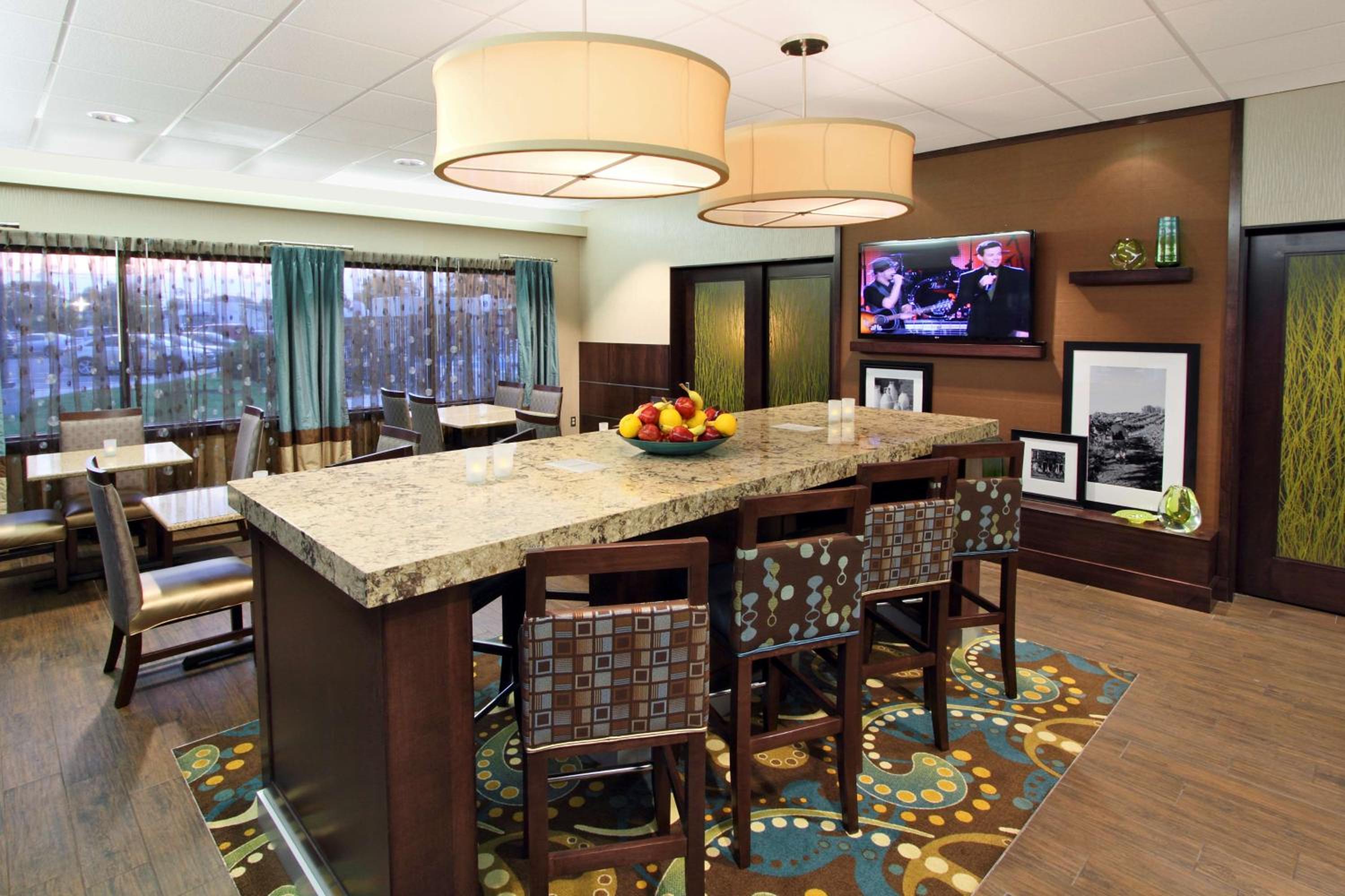 Hagerstown Vacations - Hampton Inn Hagerstown - Property Image 38