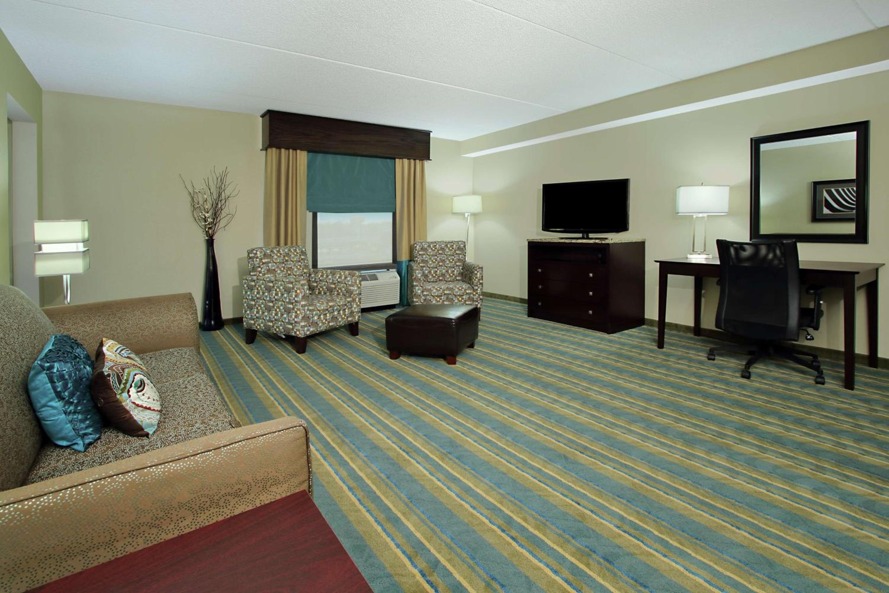 Hagerstown Vacations - Hampton Inn Hagerstown - Property Image 4