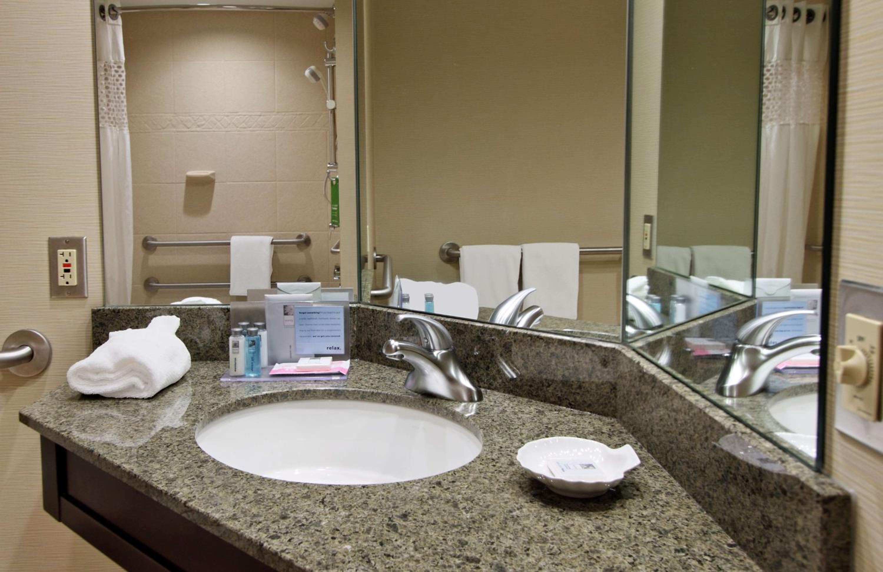 Hagerstown Vacations - Hampton Inn Hagerstown - Property Image 6