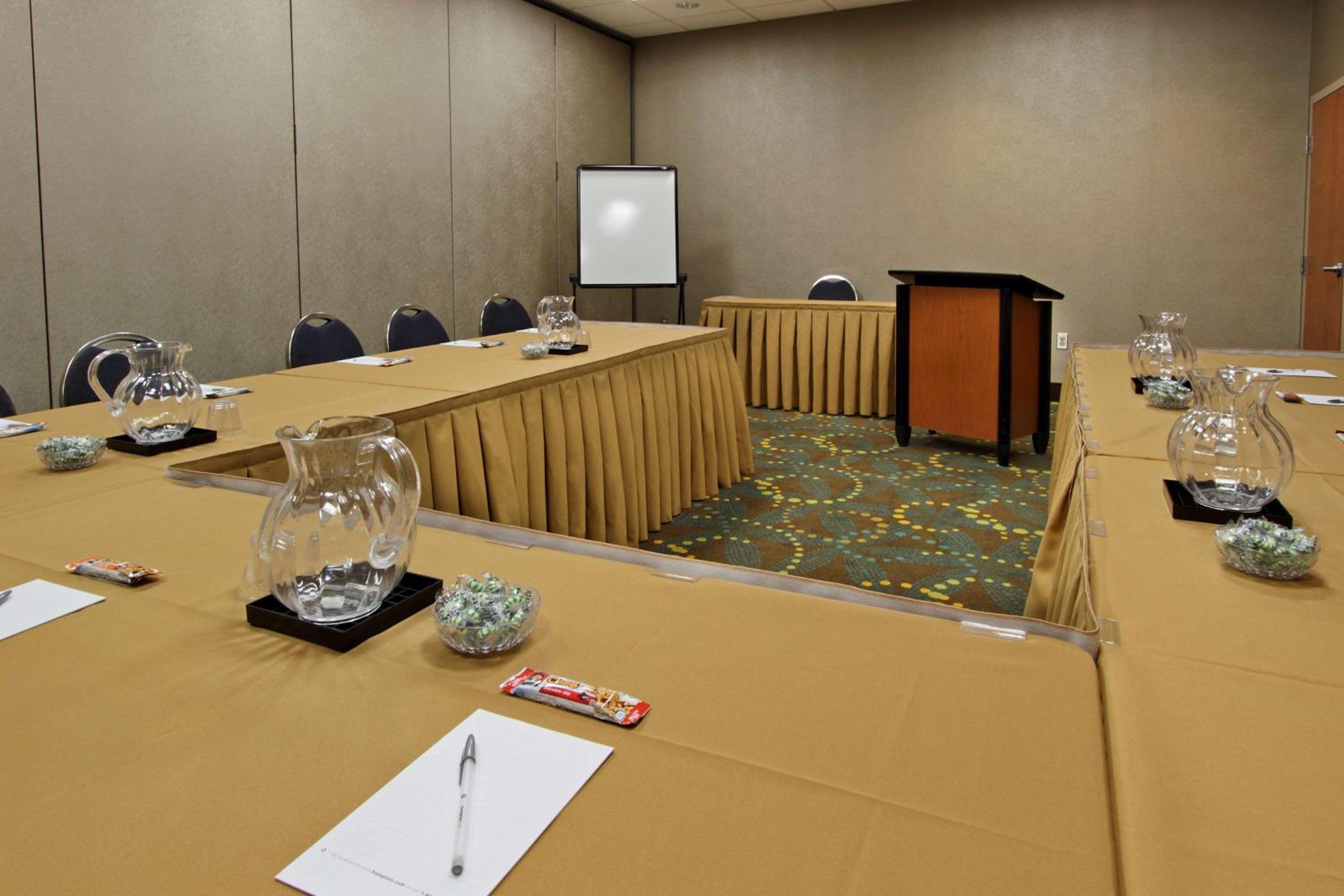 Hagerstown Vacations - Hampton Inn Hagerstown - Property Image 18