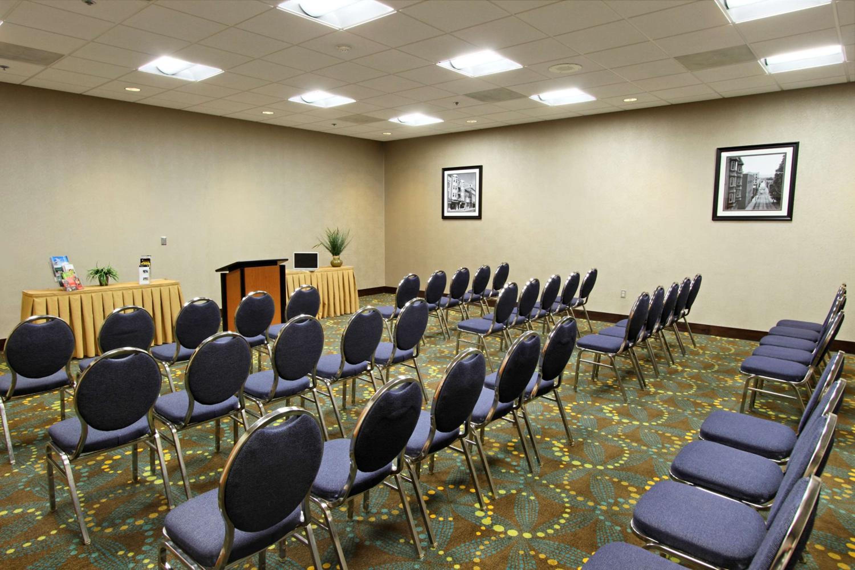 Hagerstown Vacations - Hampton Inn Hagerstown - Property Image 17