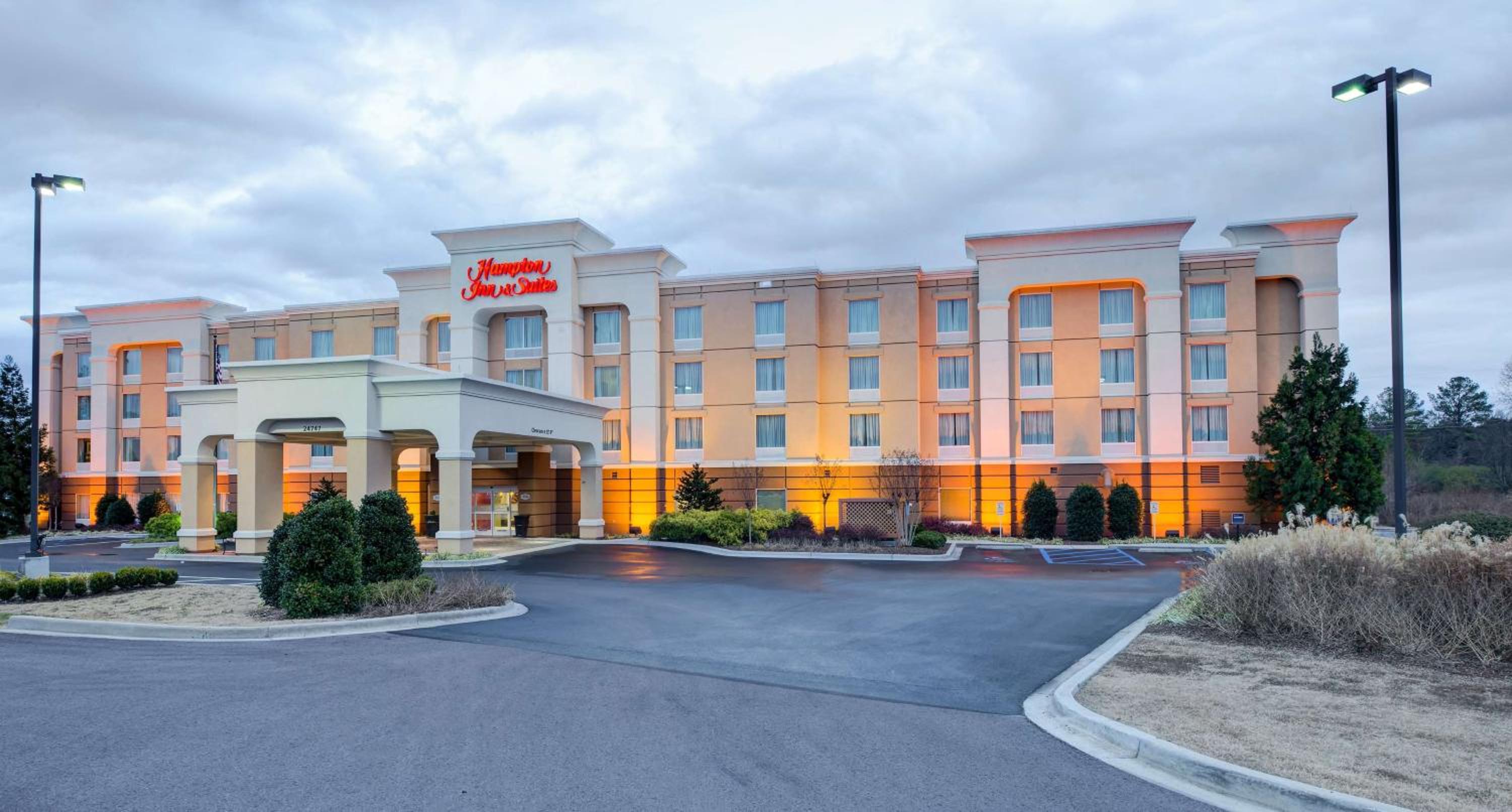 Hotel Hampton Inn & Suites Scottsboro - Image 1