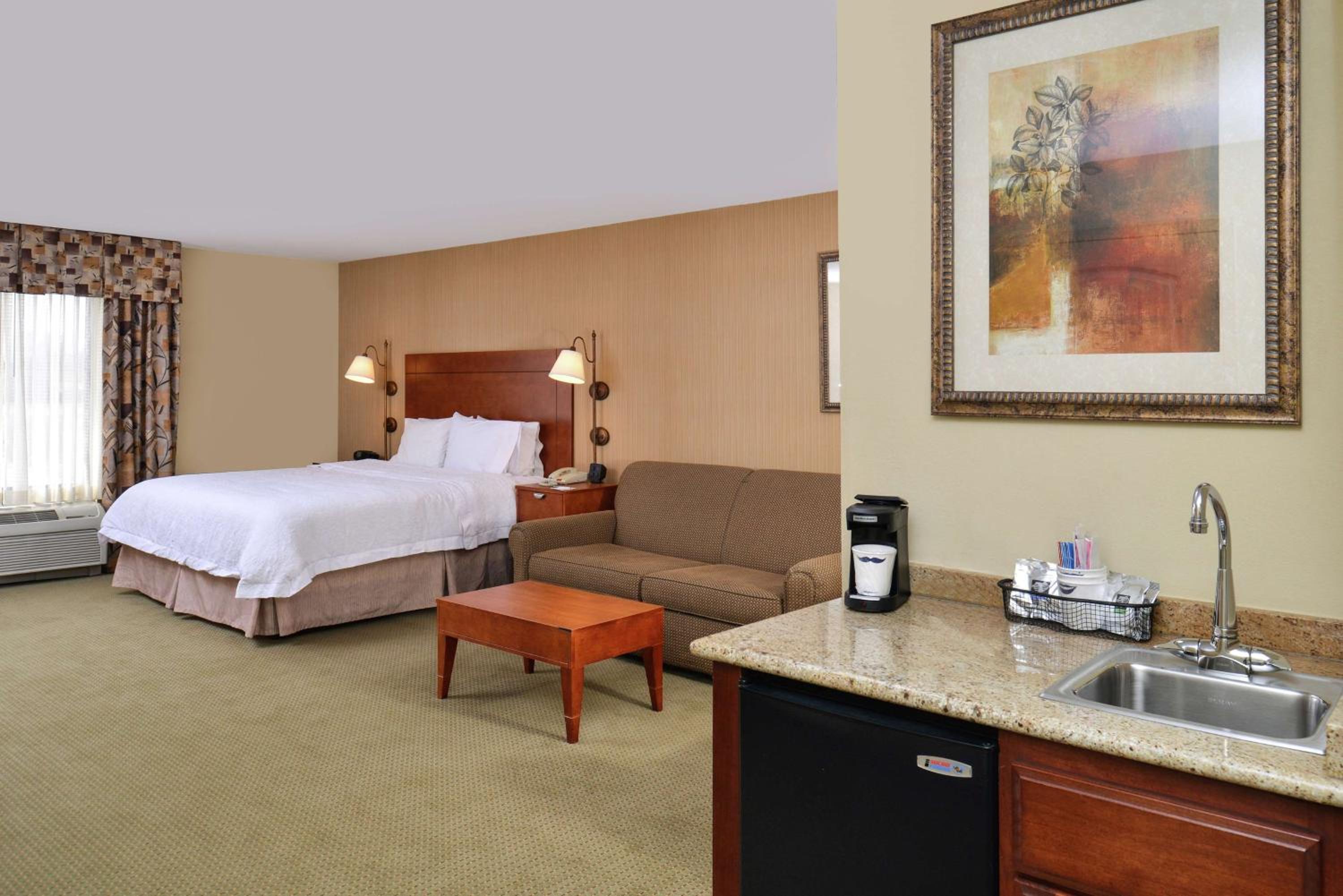 Harrison Vacations - Hampton Inn Harrison - Property Image 5