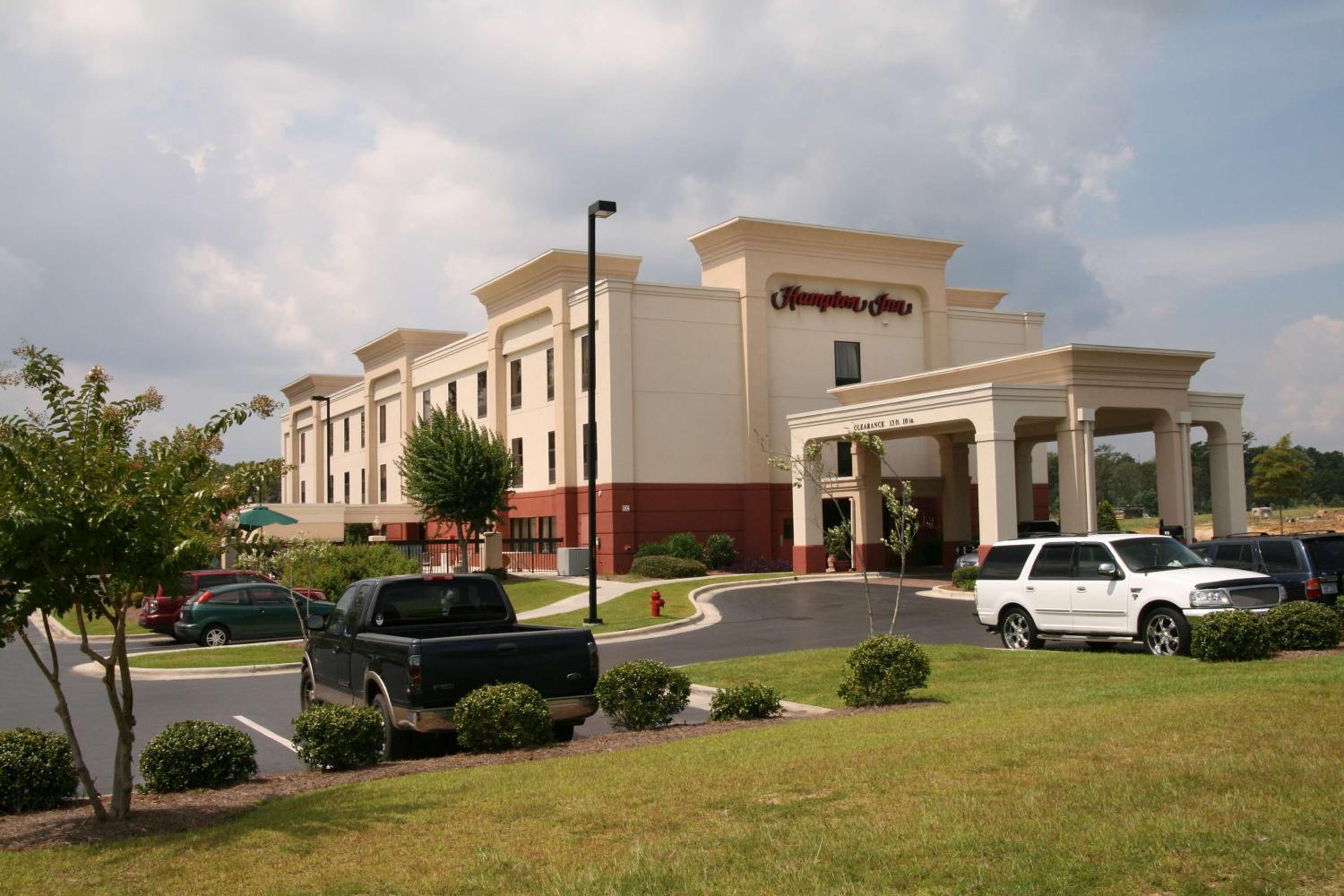 Hampton Inn Havelock view 2
