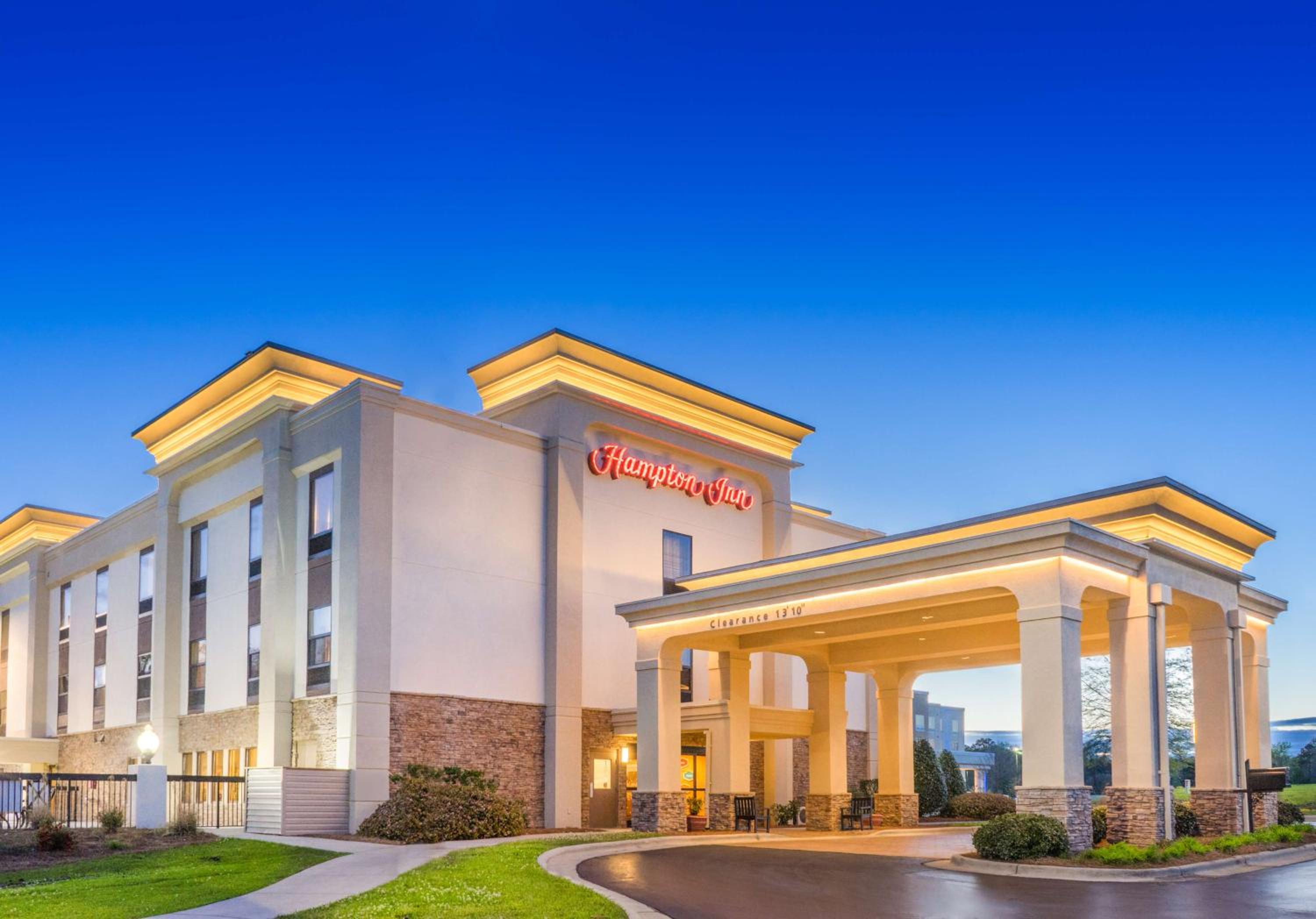 Hampton Inn Havelock view 4