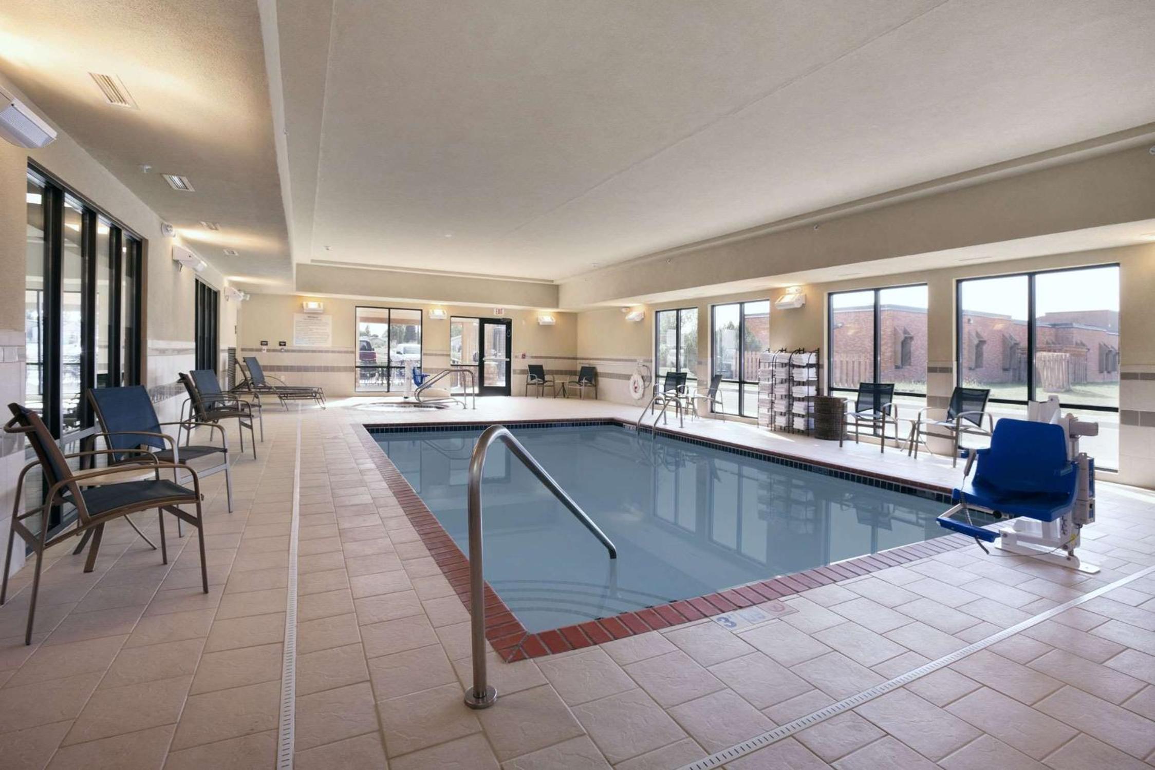 Hampton Inn & Suites Williston