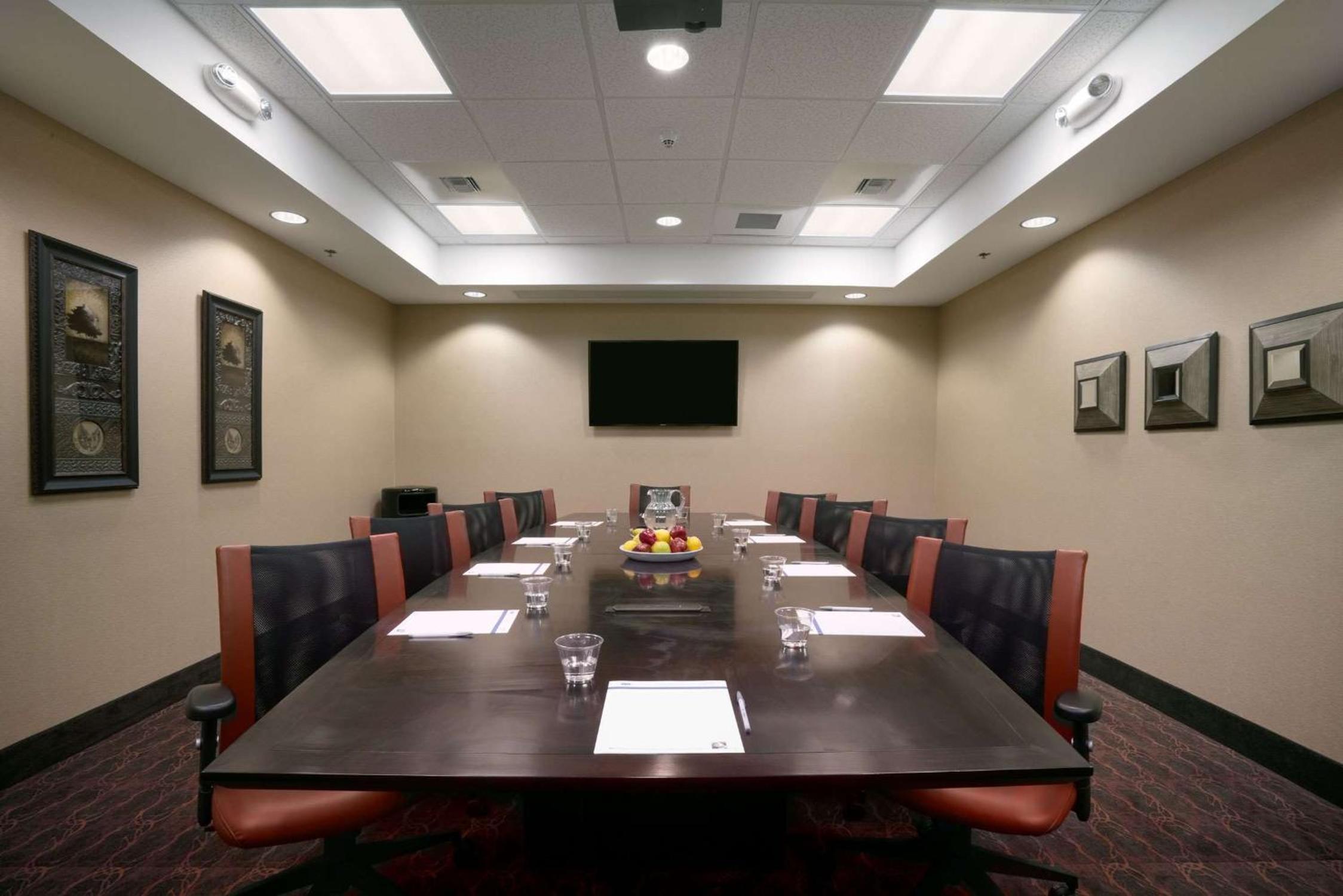 Hampton Inn & Suites Williston