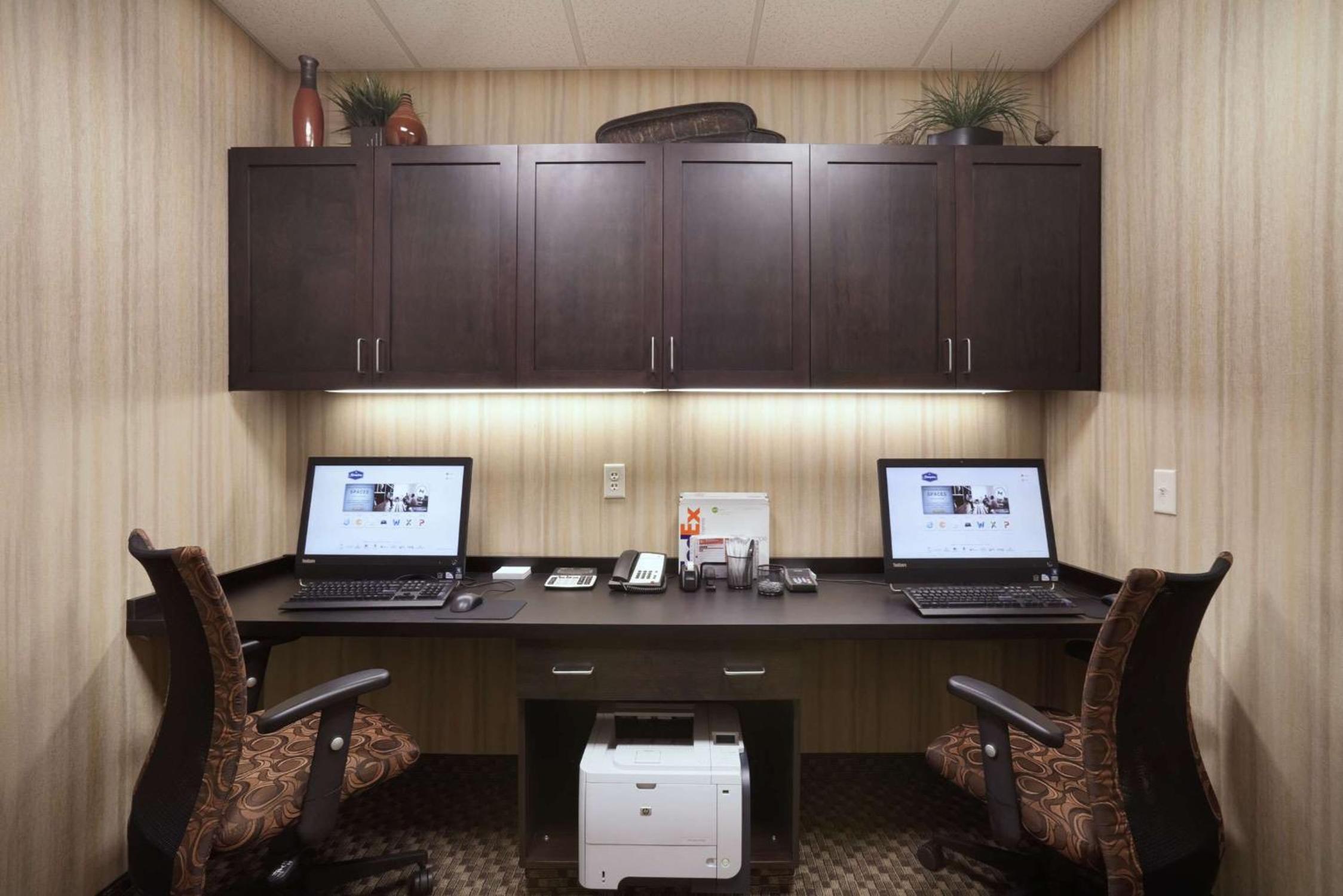 Hampton Inn & Suites Williston