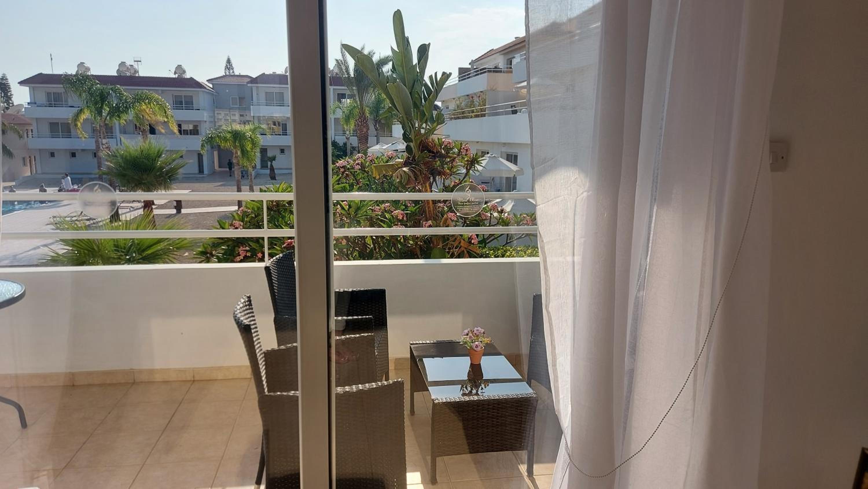 Nissi 3 Pool View Apartment