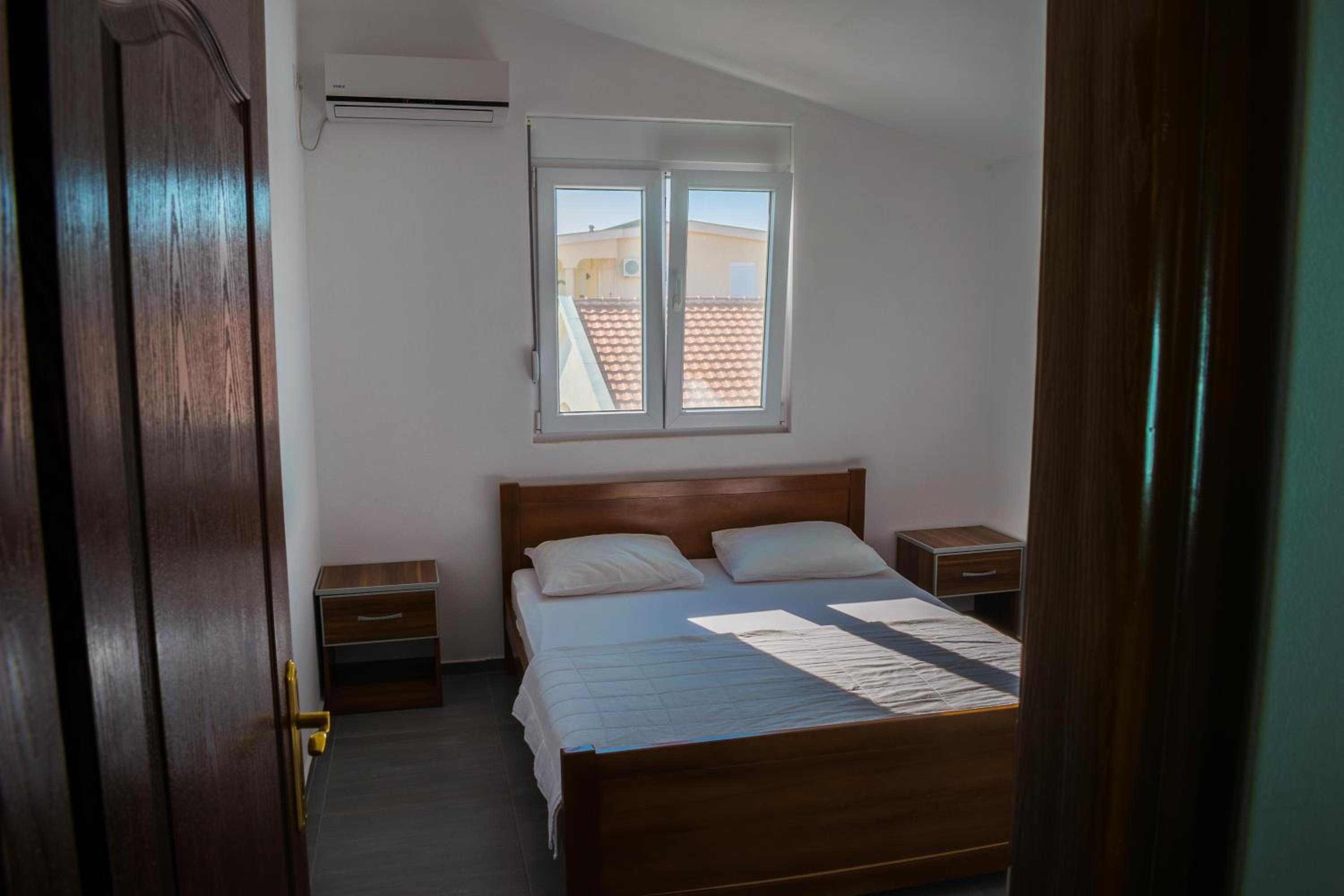 Apartments Leyla