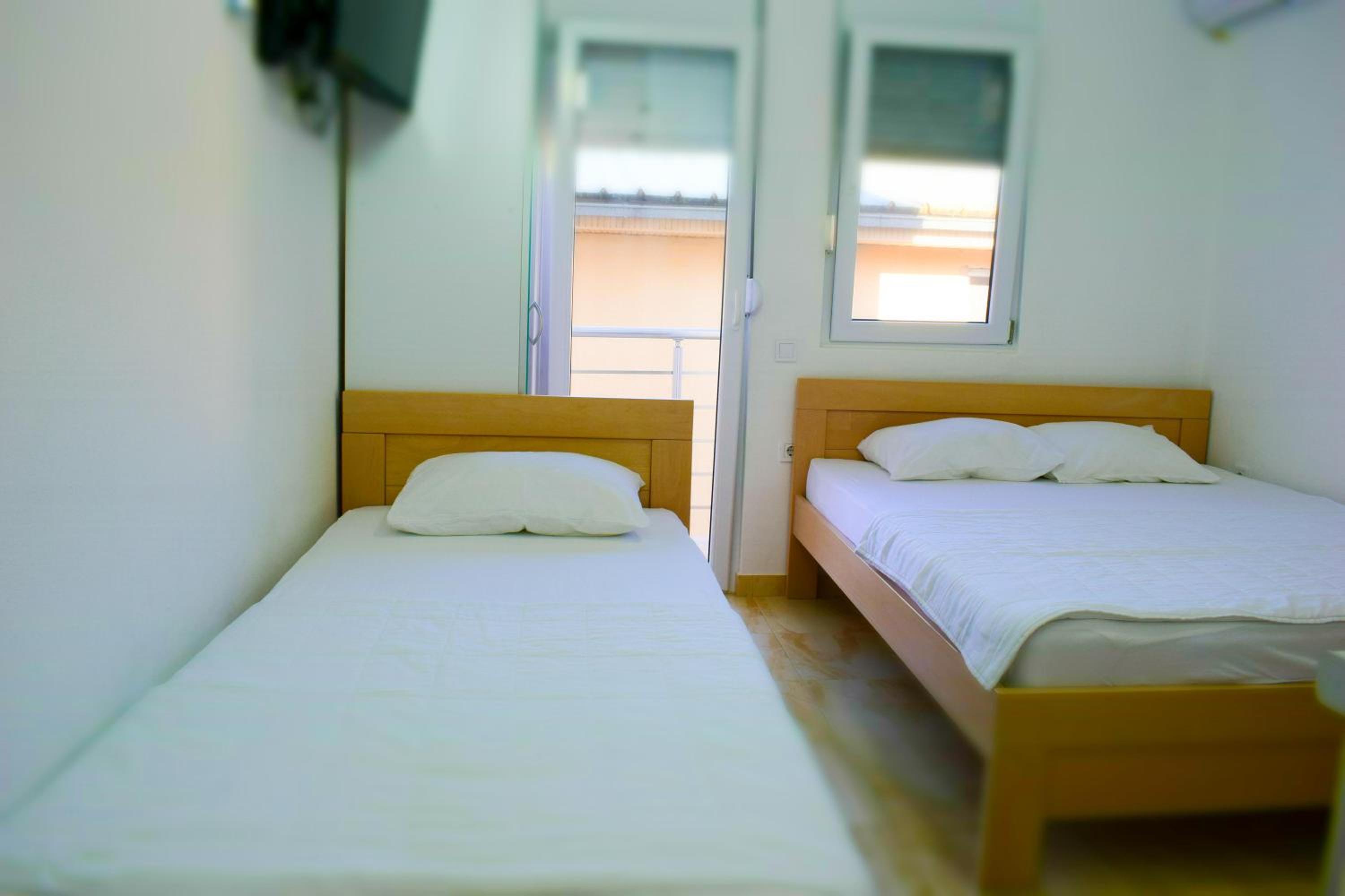 Apartments Leyla