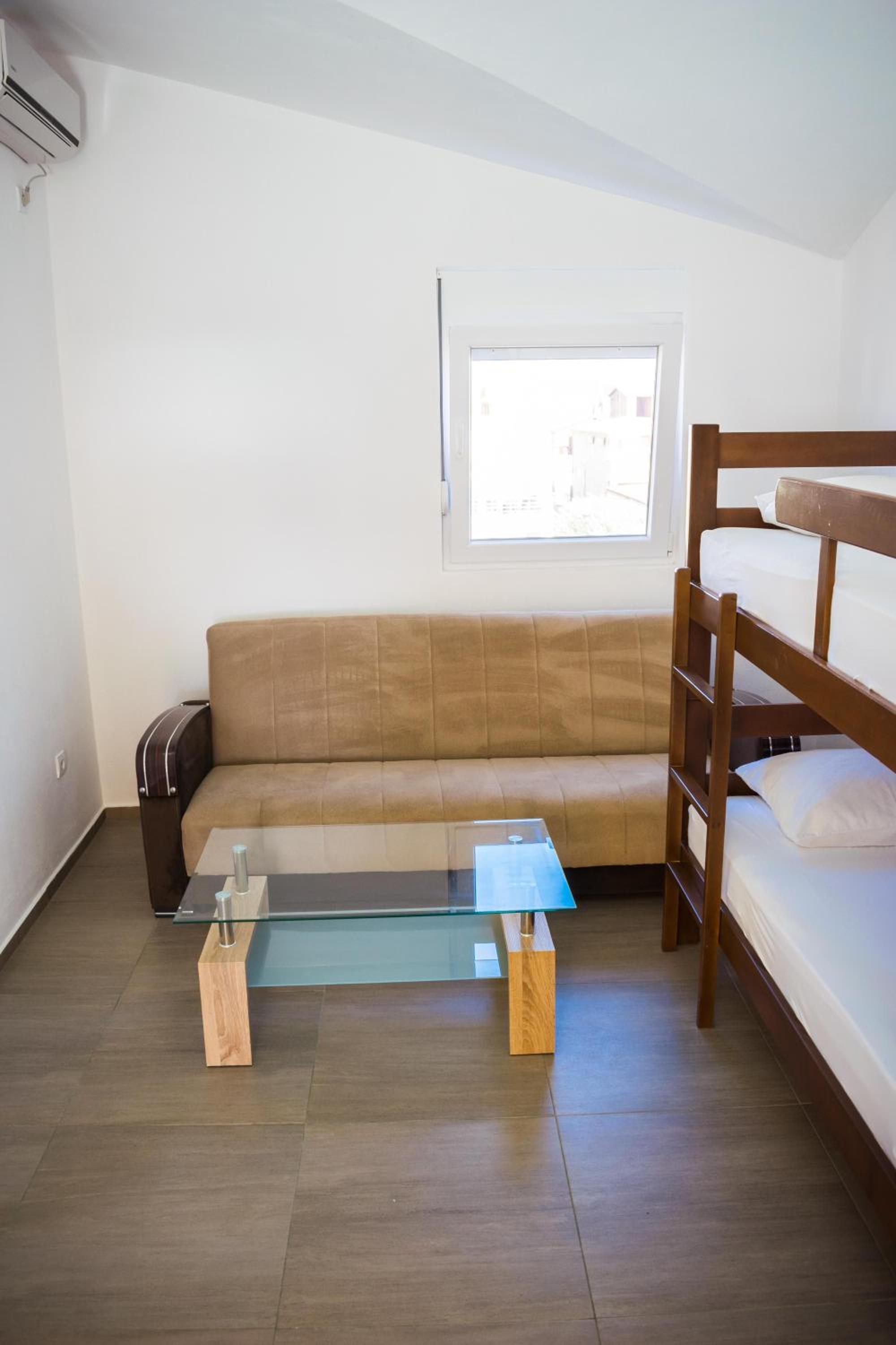 Apartments Leyla