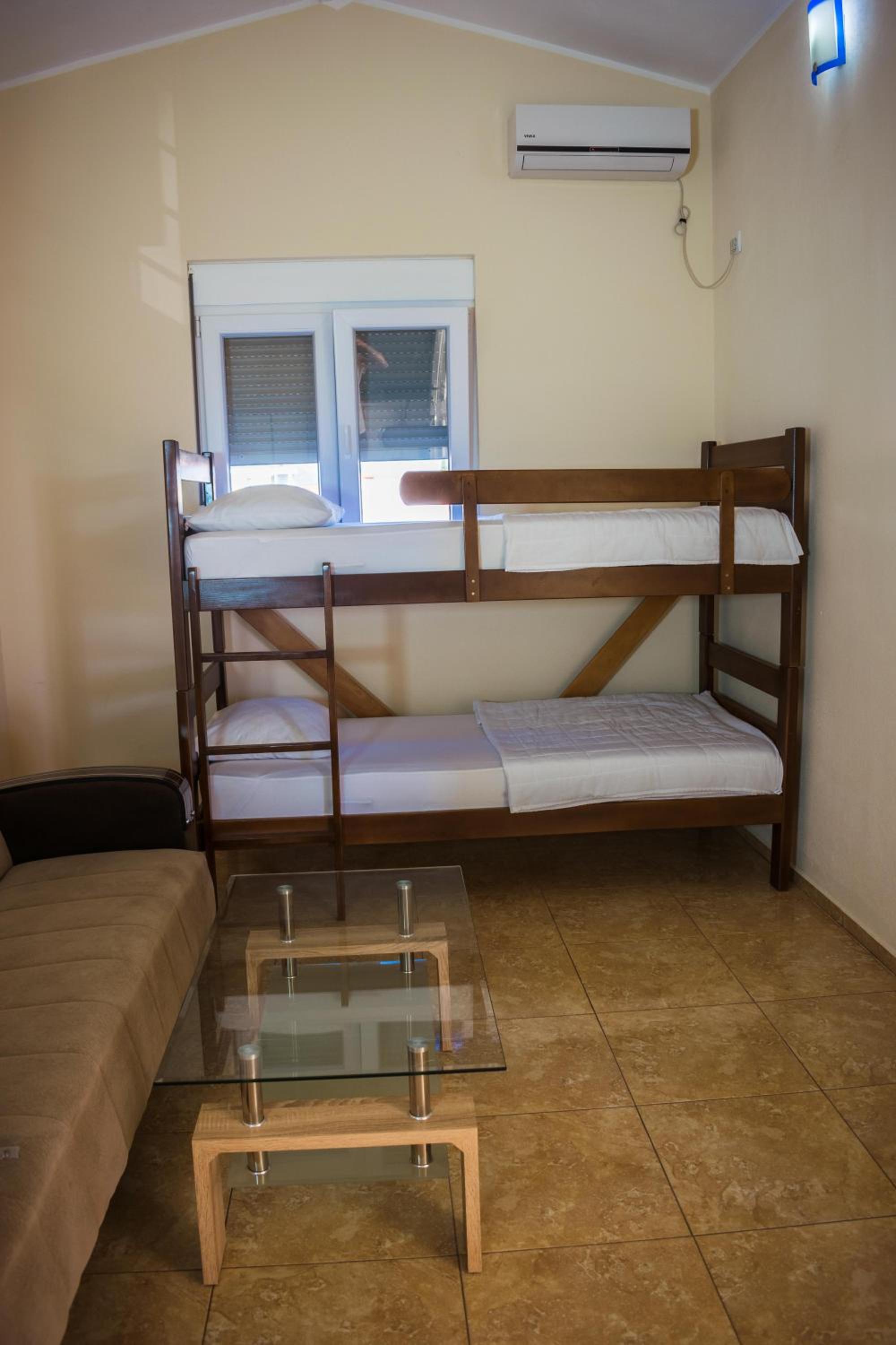 Apartments Leyla
