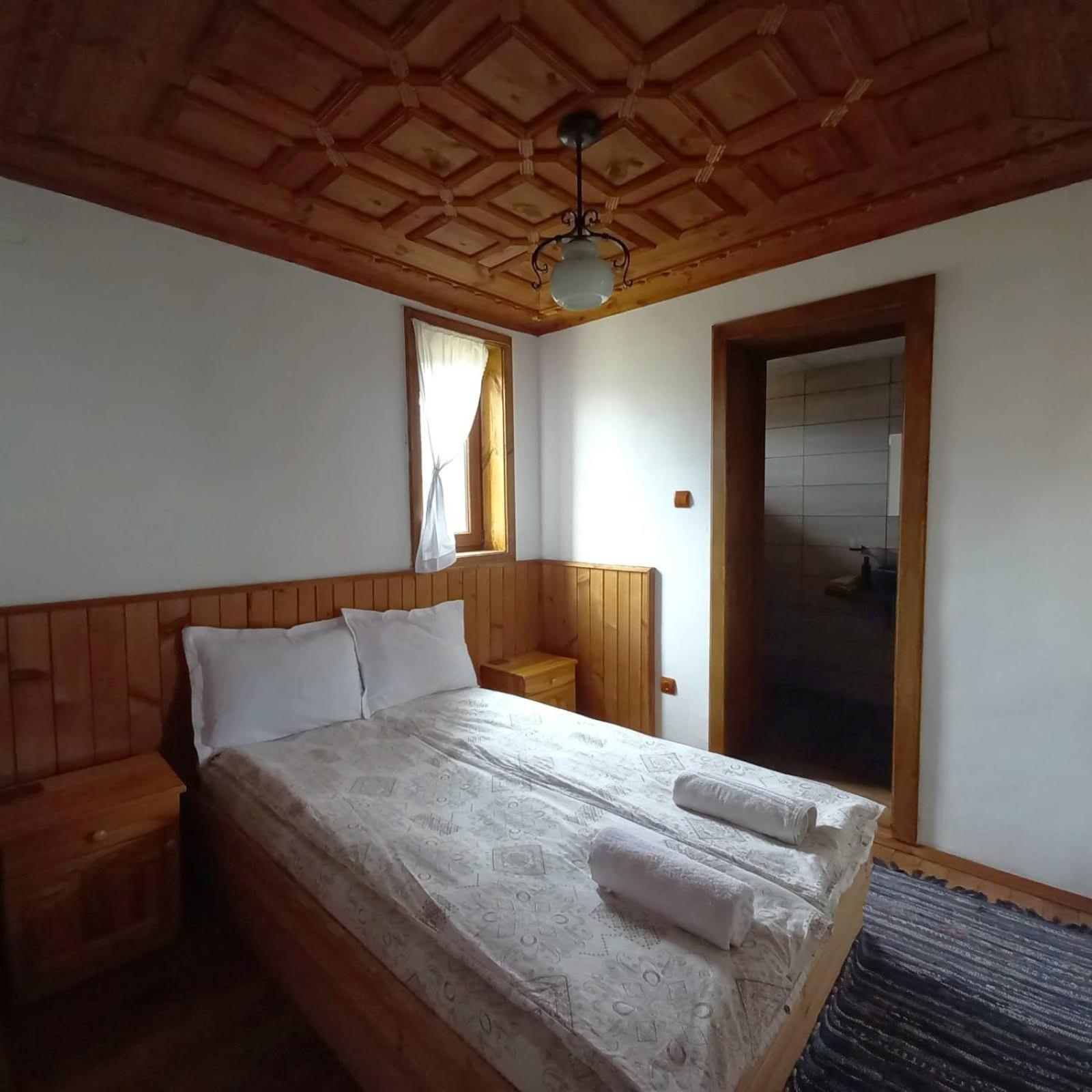 Villa Lyutovi Holiday Home