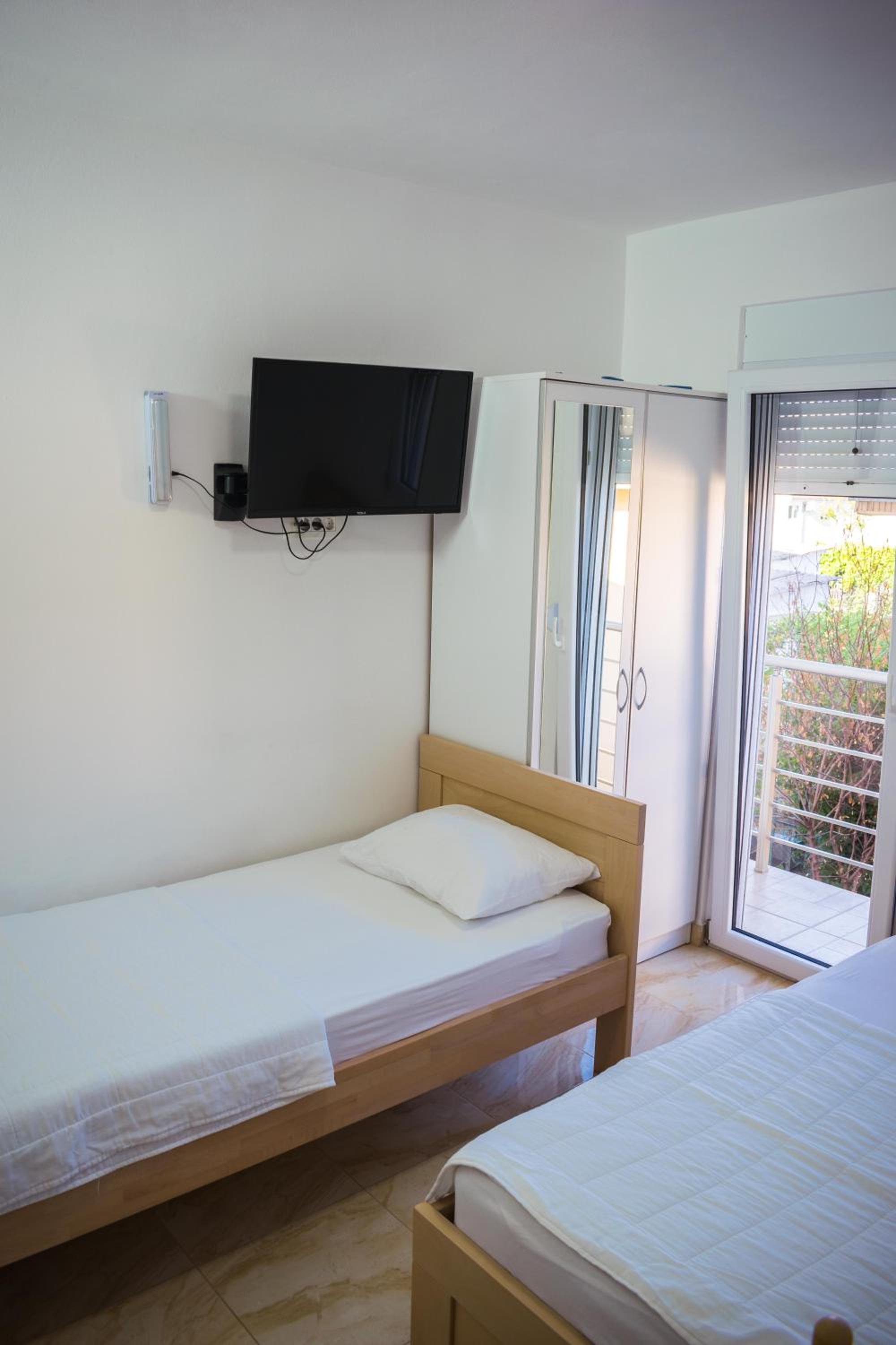 Apartments Leyla