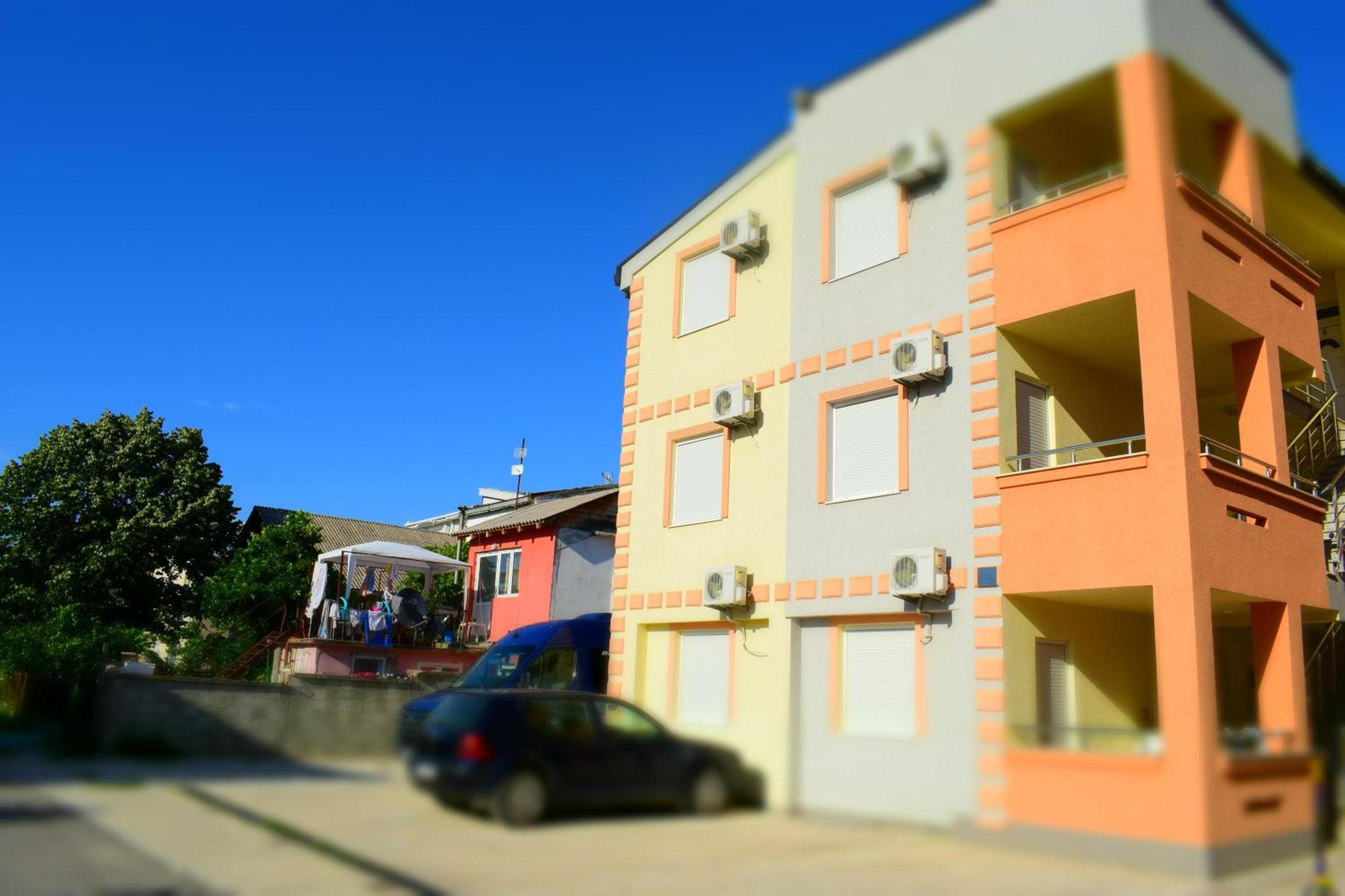 Apartments Leyla