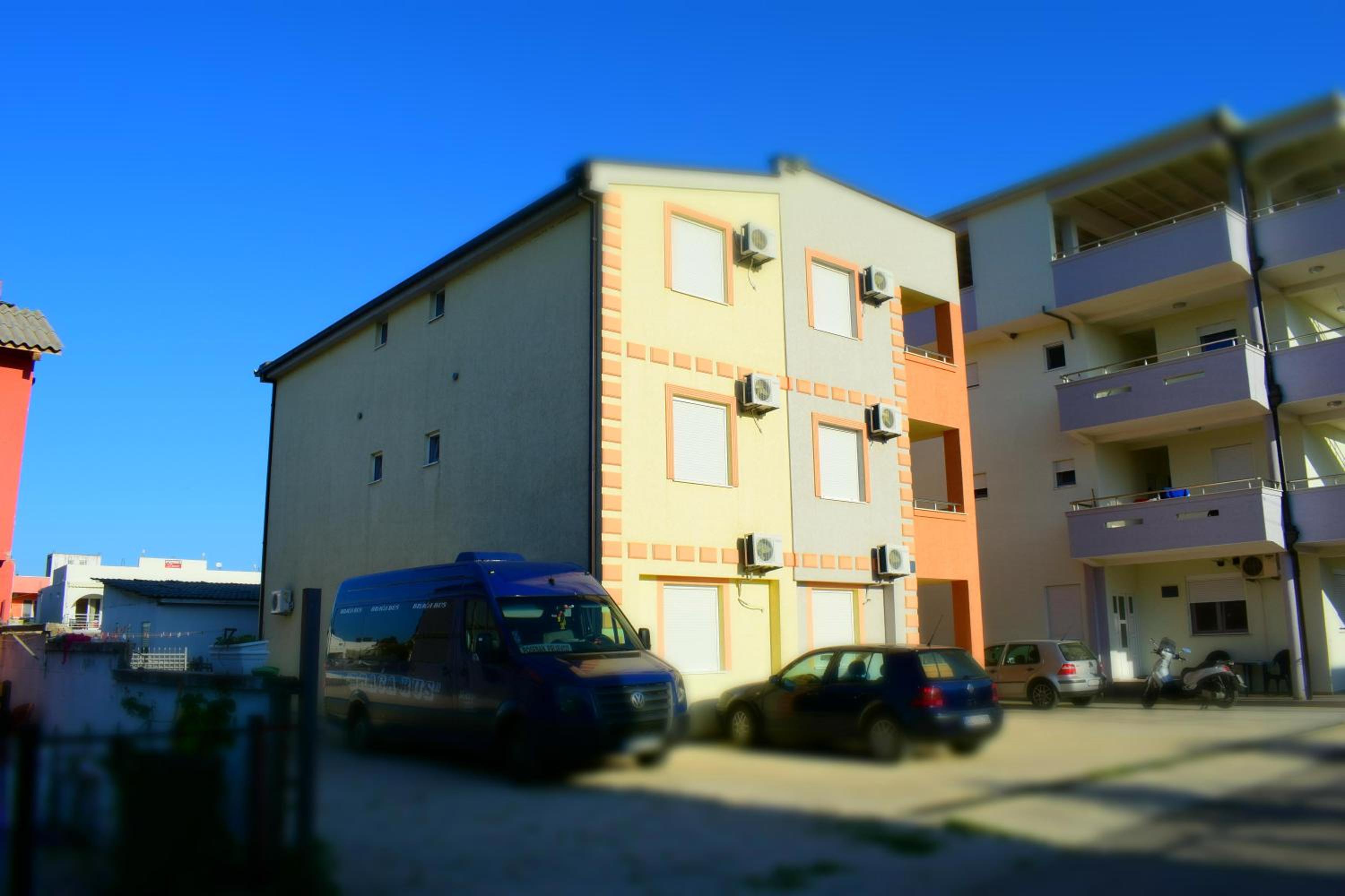Apartments Leyla